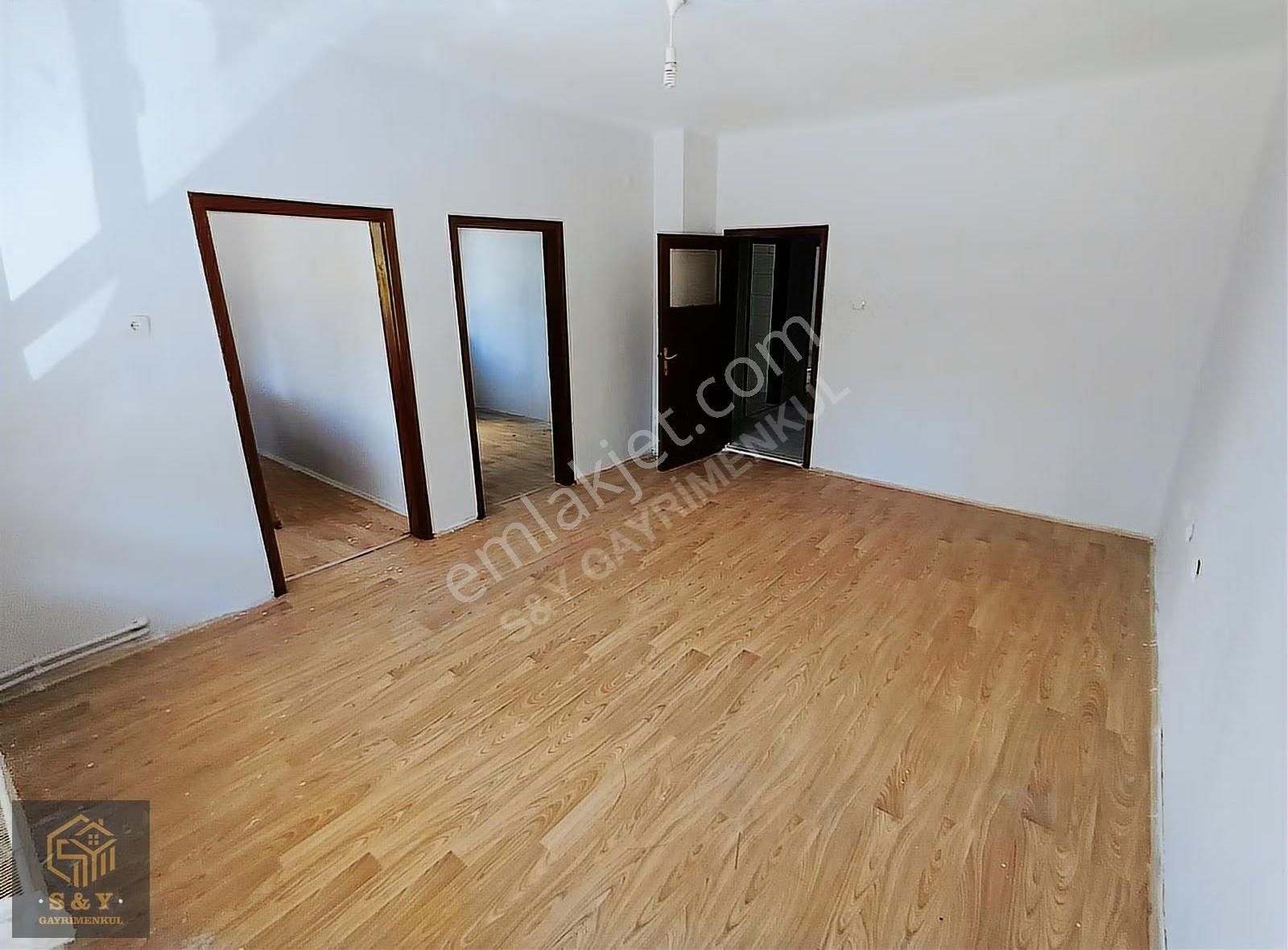 Tandoğan Mah. 3+1 Y.giriş 100 M2 Çarşı Yakını Kiralık Daire - Görsel 16