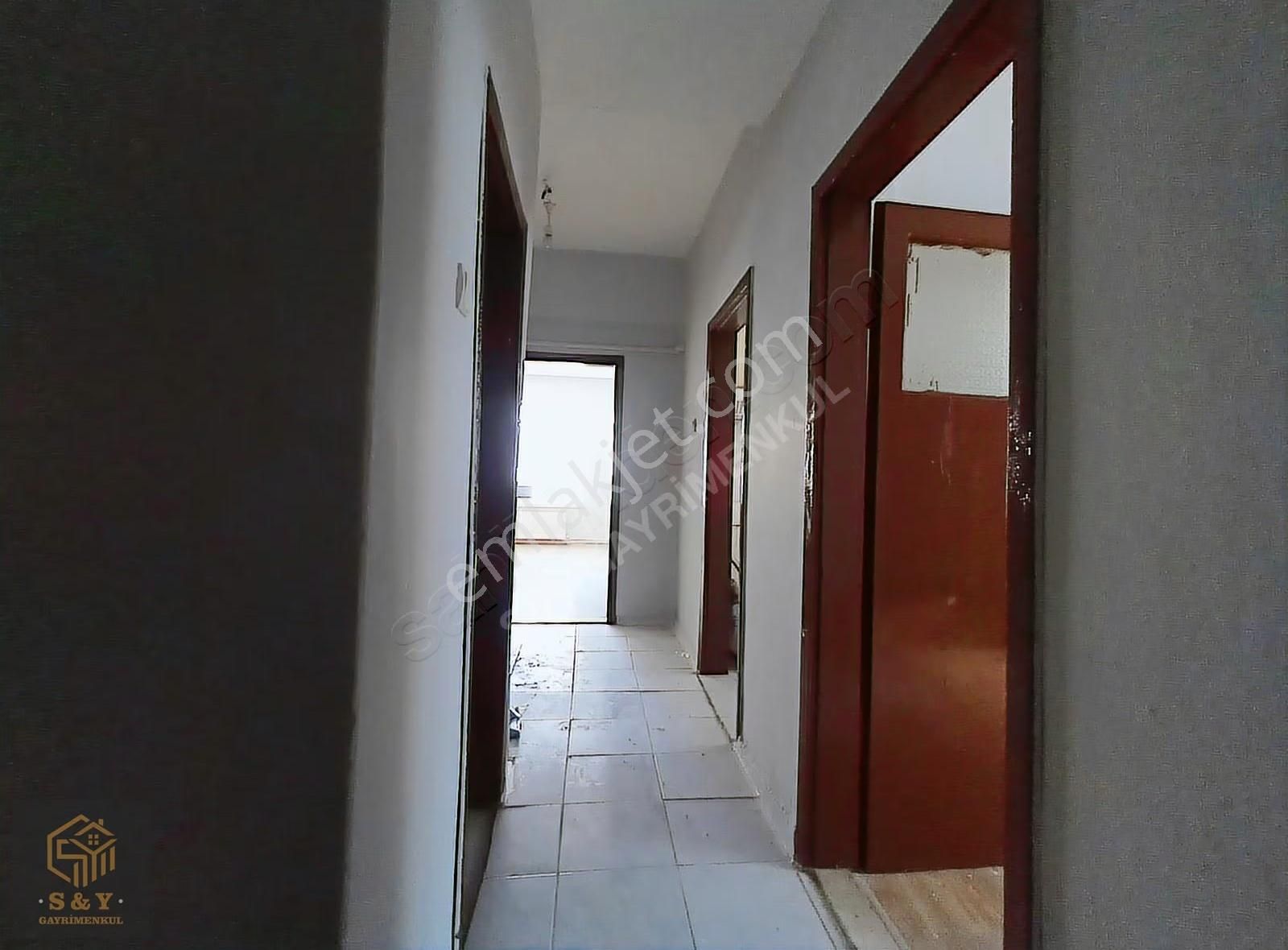 Tandoğan Mah. 3+1 Y.giriş 100 M2 Çarşı Yakını Kiralık Daire - Görsel 4
