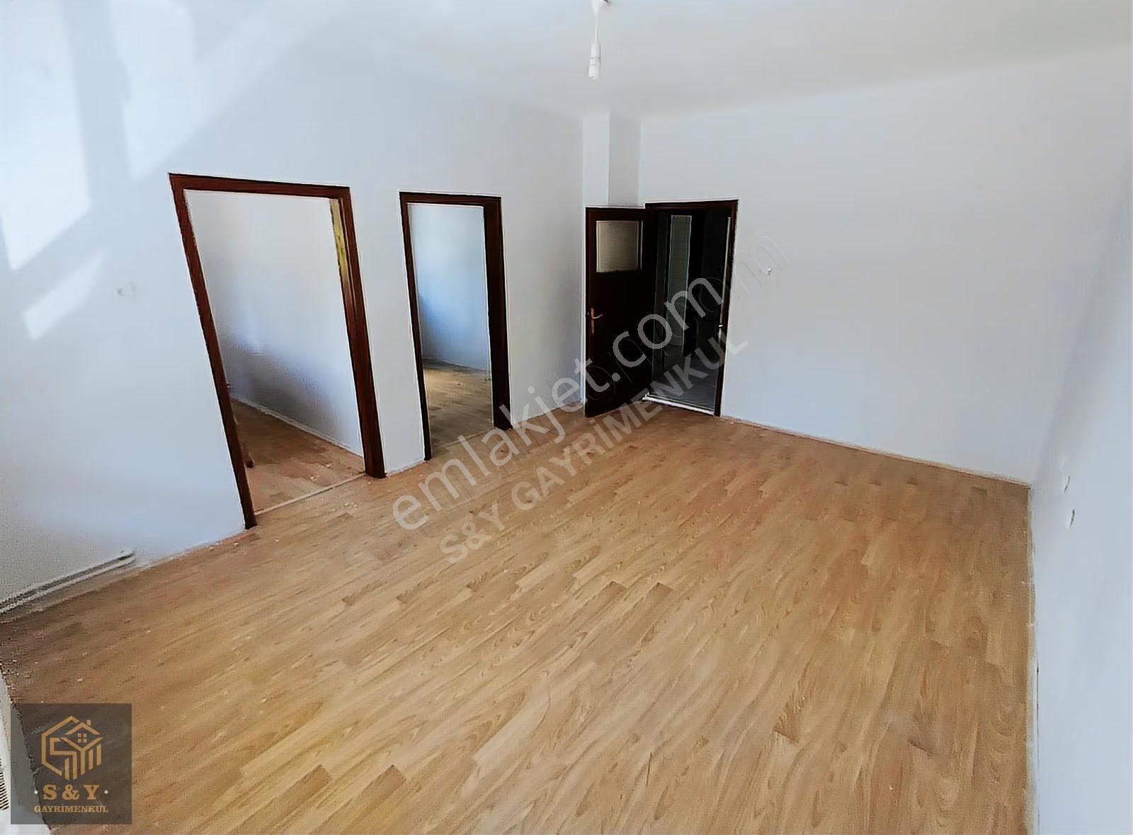 Tandoğan Mah. 3+1 Y.giriş 100 M2 Çarşı Yakını Kiralık Daire - Görsel 18