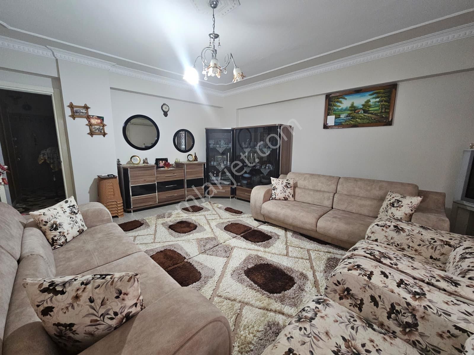 Karşıyaka Fıkrı Altayda Değerlı Konumda 3+1 | Kapalı Otoparklı