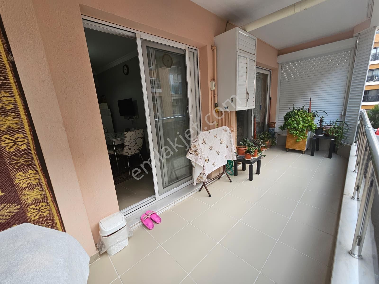 Karşıyaka Fıkrı Altayda Değerlı Konumda 3+1 | Kapalı Otoparklı - Görsel 12