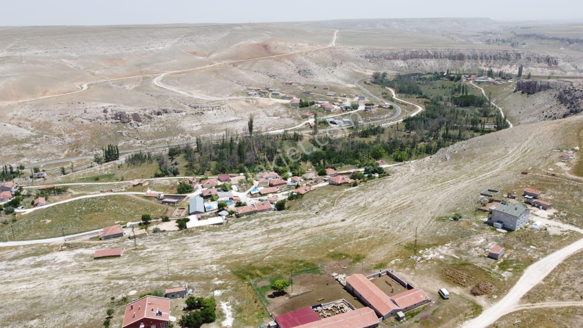 Cihanbeyli İnsuyu'nda 642 M2 Müstakil Tapulu İmarlı Arsa - Görsel 3