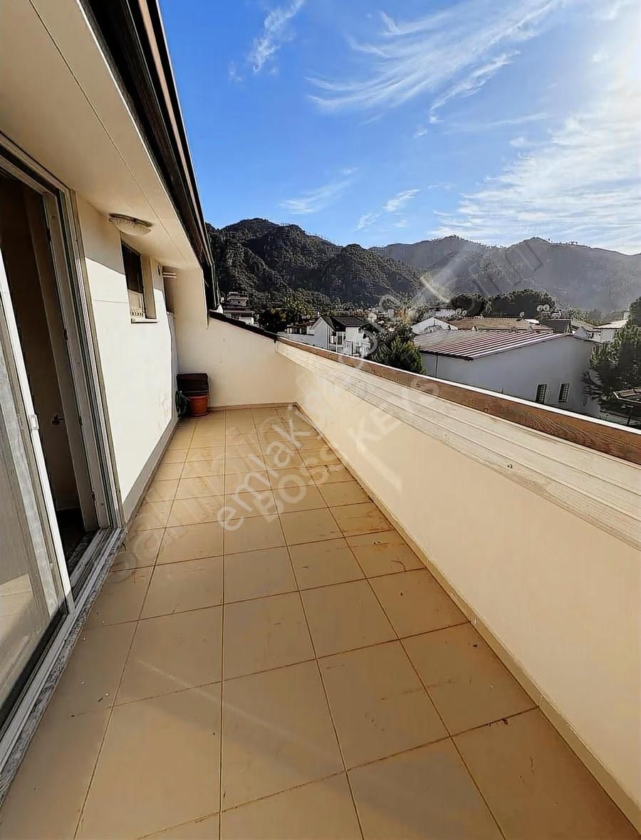 İçmeler'de Kiralık 2+1 Dubleks Daire Denize 250m - Görsel 15