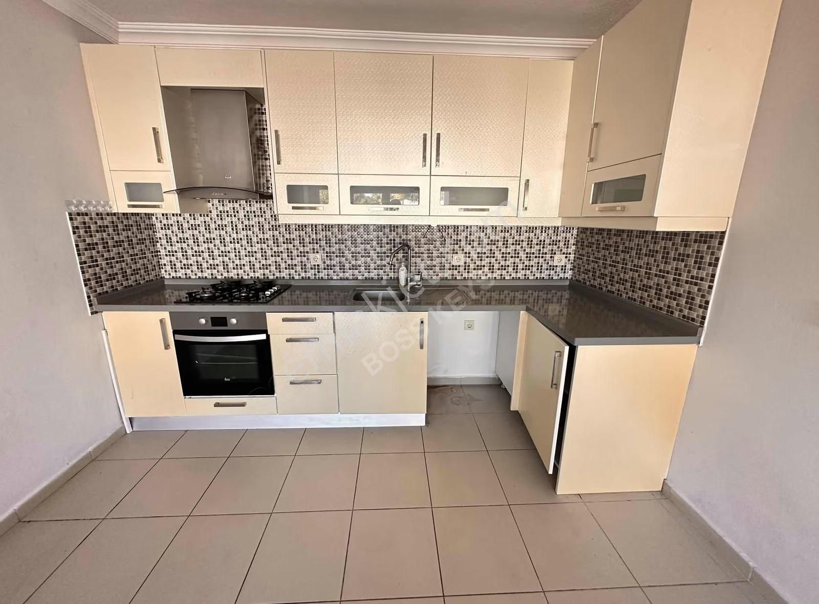 İçmeler'de Kiralık 2+1 Dubleks Daire Denize 250m - Görsel 17