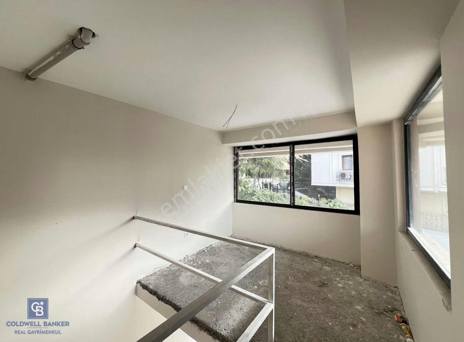 Acıbadem Caddesi Üzerinde Sıfır Bina İskanlı Boş Satılık Dükkan - Görsel 10