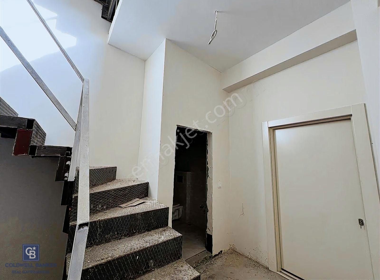 Acıbadem Caddesi Üzerinde Sıfır Bina İskanlı Boş Satılık Dükkan - Görsel 6