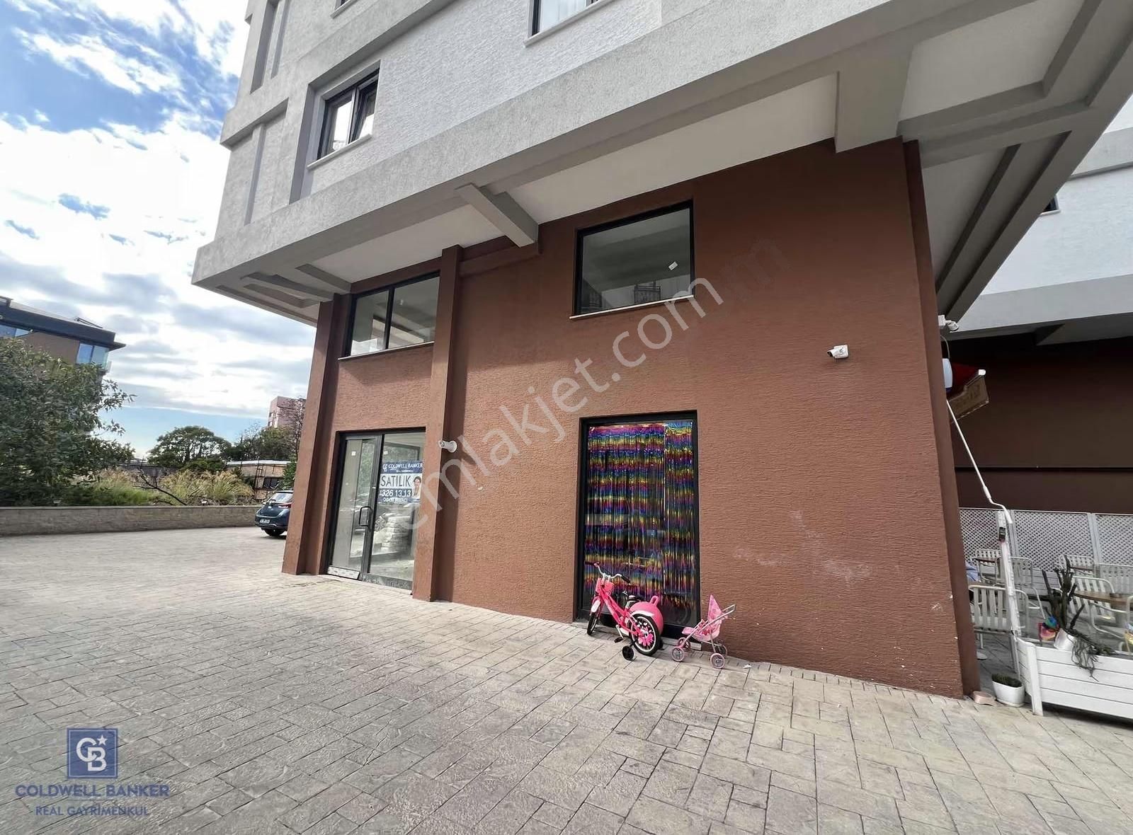 Acıbadem Caddesi Üzerinde Sıfır Bina İskanlı Boş Satılık Dükkan - Görsel 11