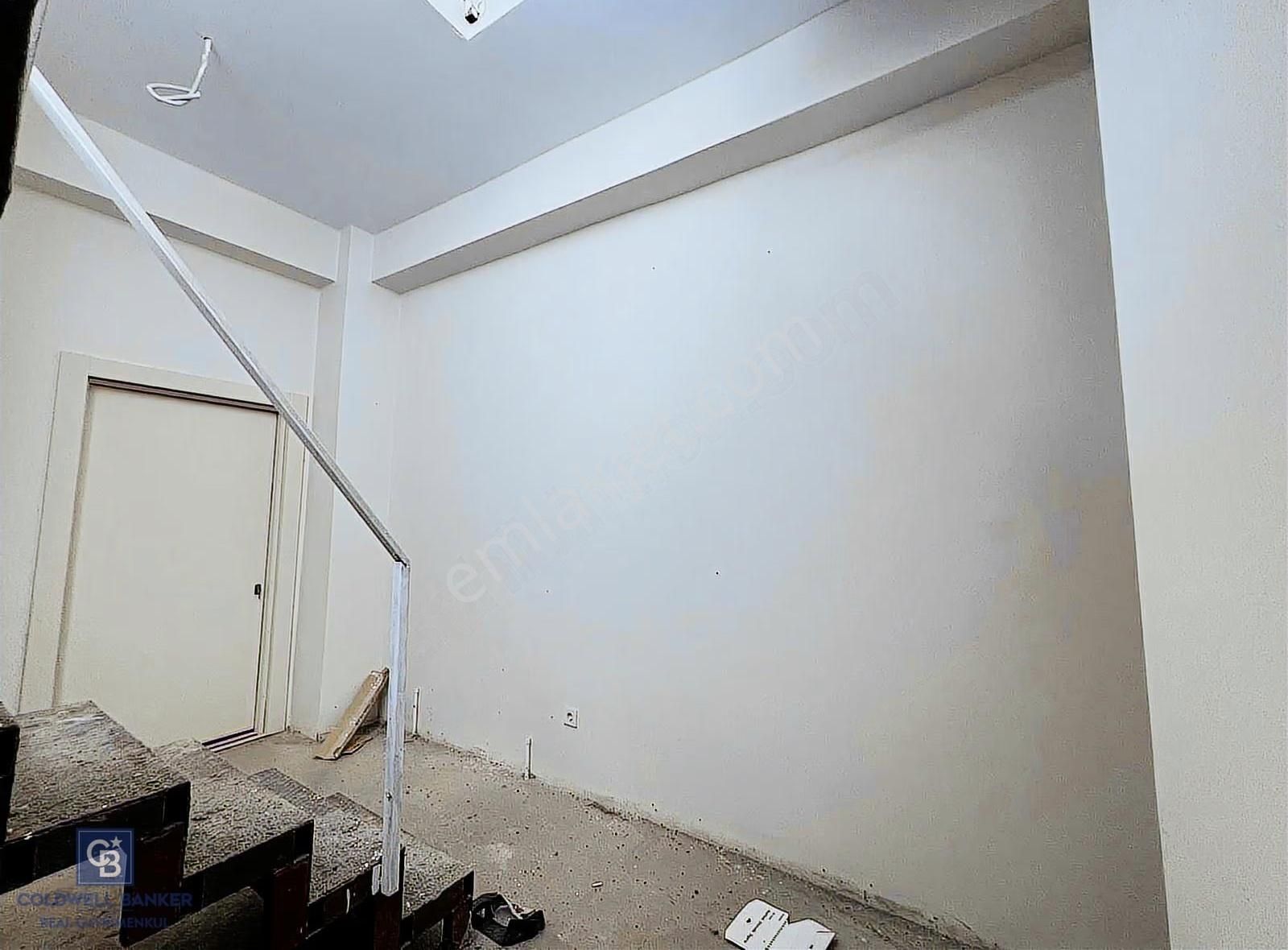 Acıbadem Caddesi Üzerinde Sıfır Bina İskanlı Boş Satılık Dükkan - Görsel 5