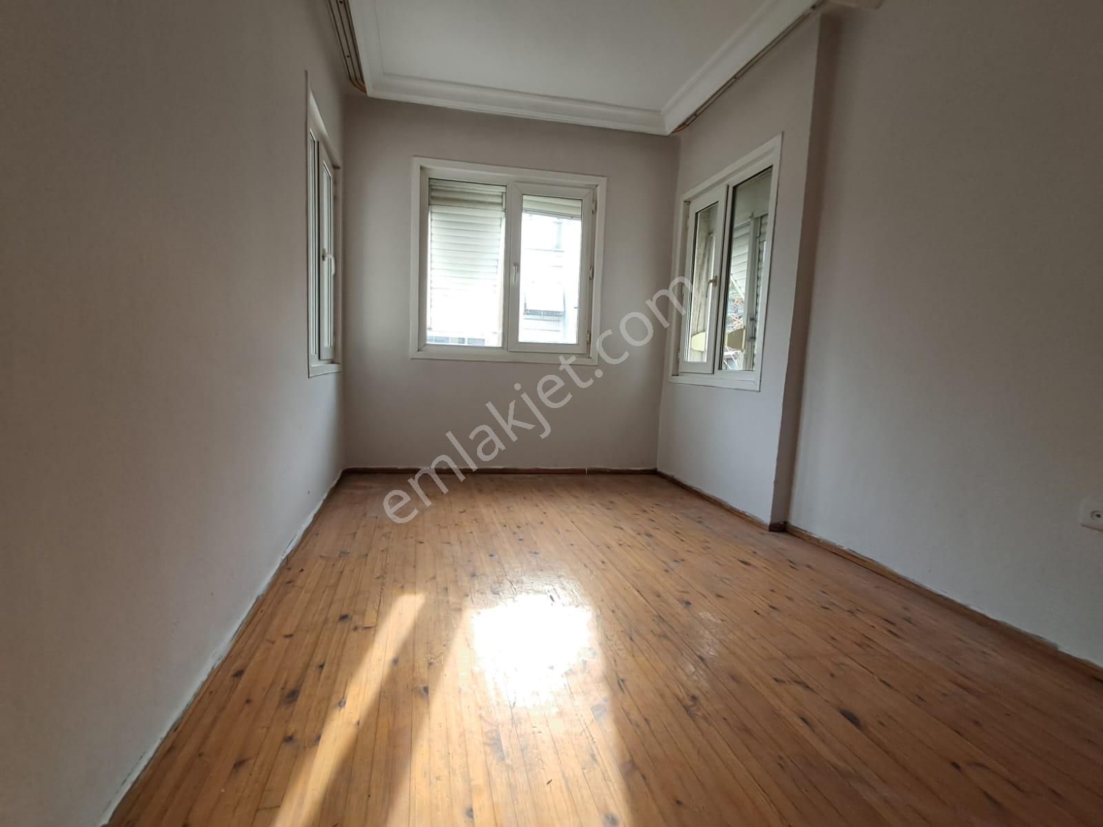 Kiralık İzmir Karşıyaka Bahçelievler Cevdet Bilsay Cad.üzeri 3+1 Daire - Görsel 9