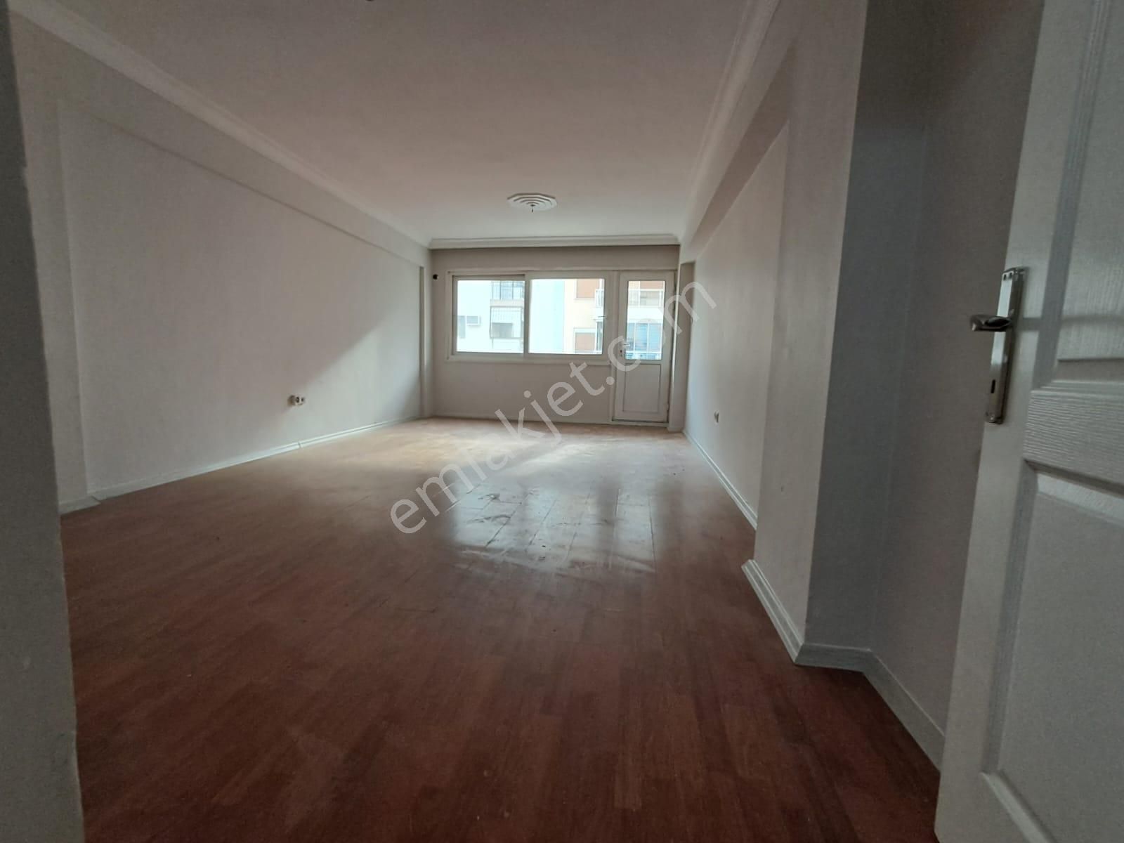 Kiralık İzmir Karşıyaka Bahçelievler Cevdet Bilsay Cad.üzeri 3+1 Daire - Görsel 13