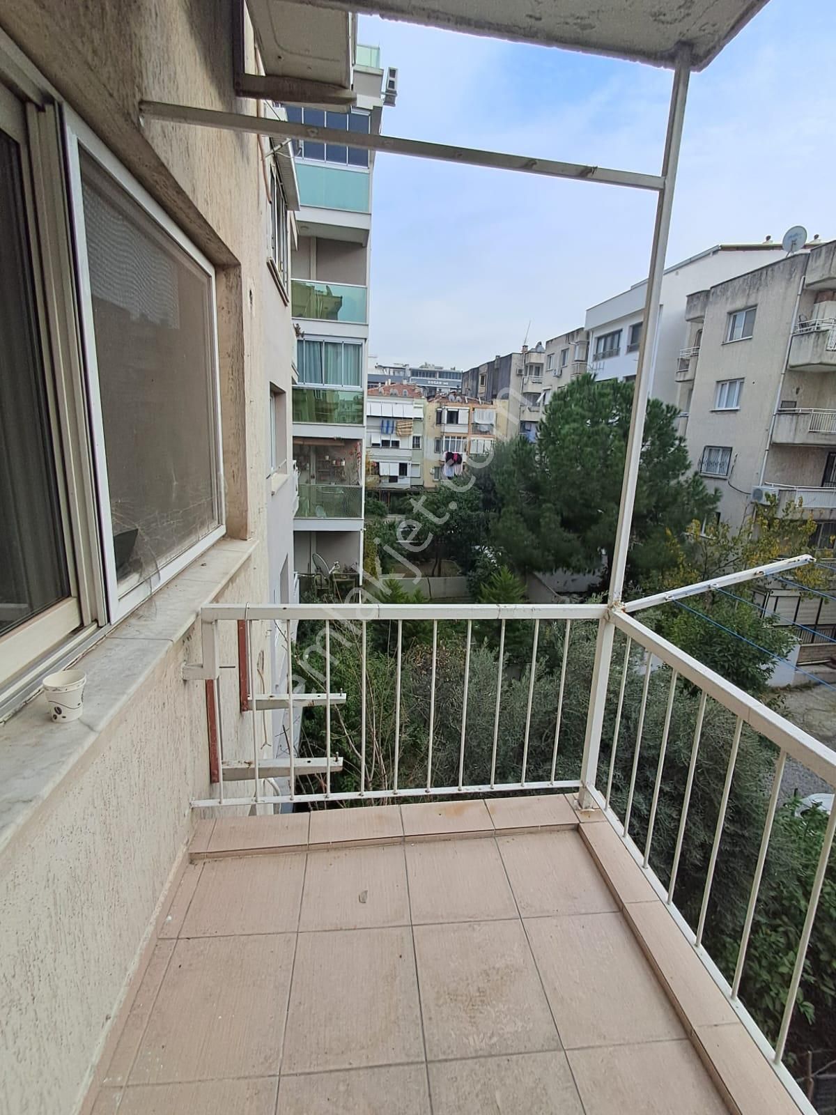 Kiralık İzmir Karşıyaka Bahçelievler Cevdet Bilsay Cad.üzeri 3+1 Daire - Görsel 10
