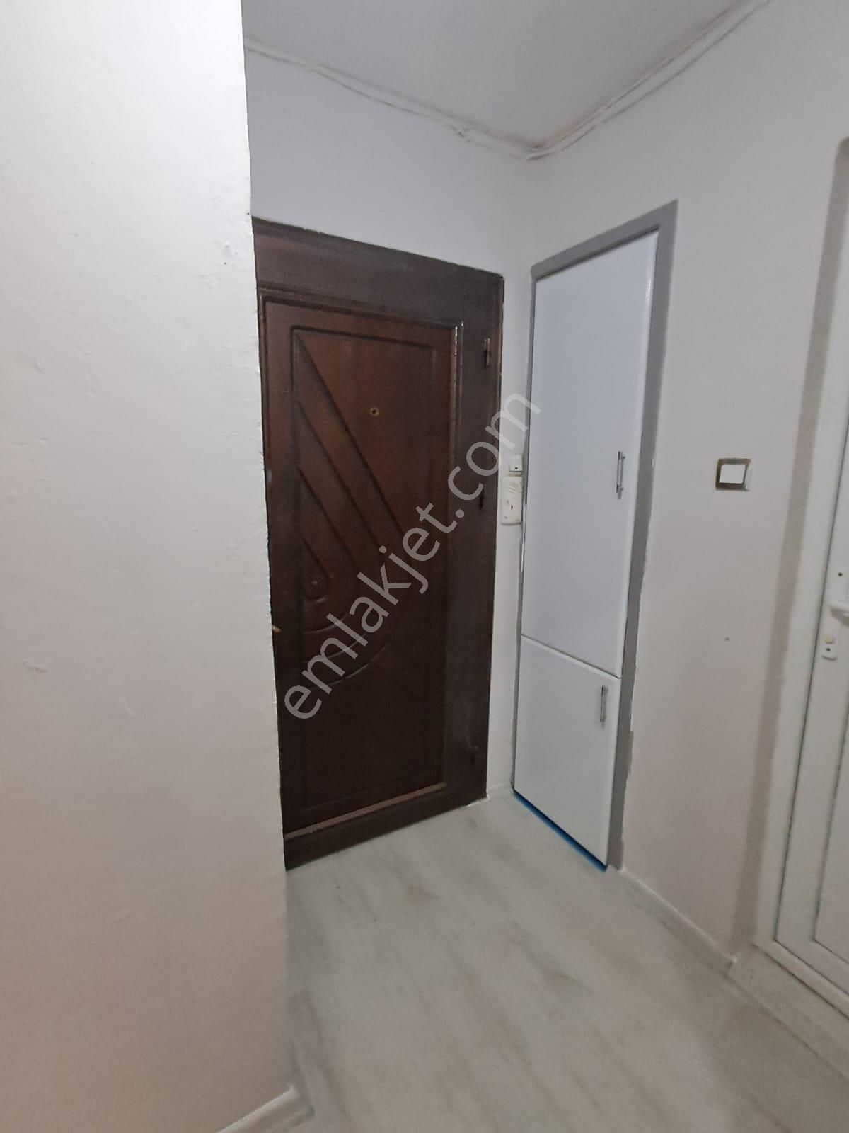 Kiralık İzmir Karşıyaka Bahçelievler Cevdet Bilsay Cad.üzeri 3+1 Daire - Görsel 12