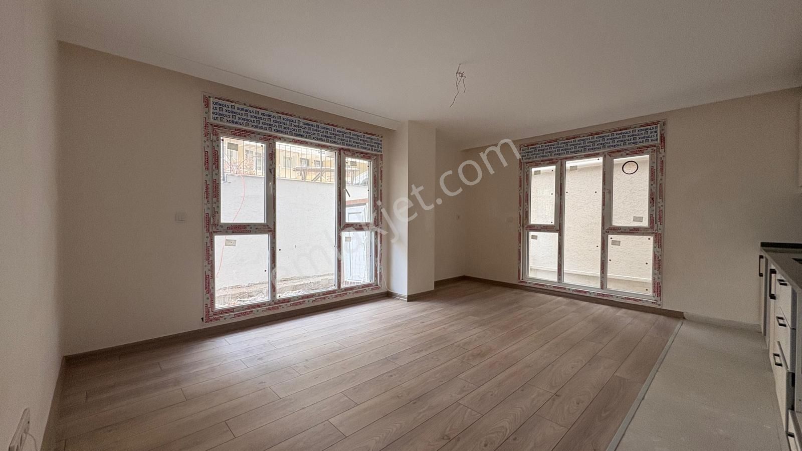 _ala_çınar'da Sıfır Ön Cephe 2+1 Yüksek Giriş Daire