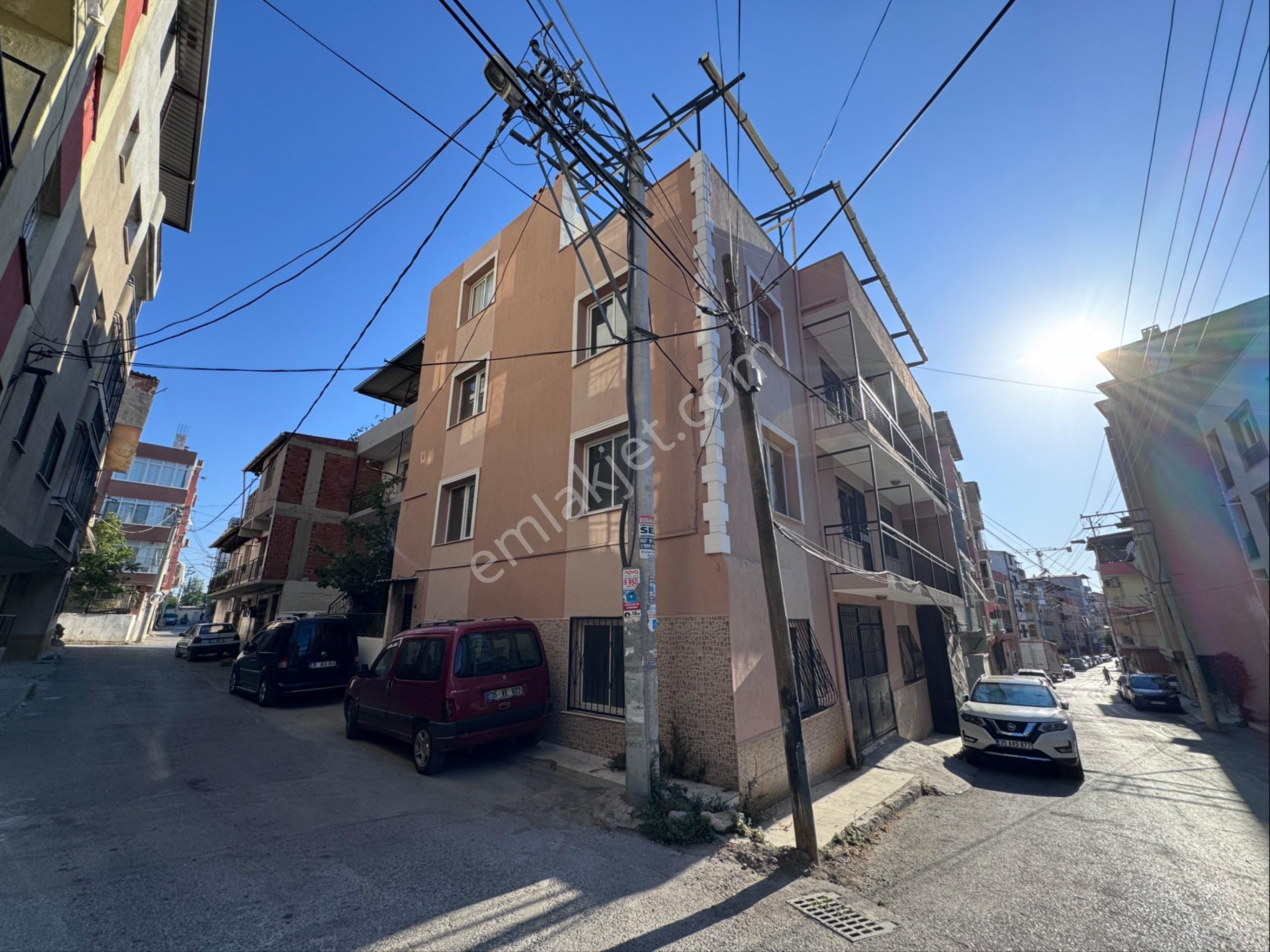 Gümüşpalada Merkeze Yakın 3 Katlı Satılık Komple Bina - Görsel 2