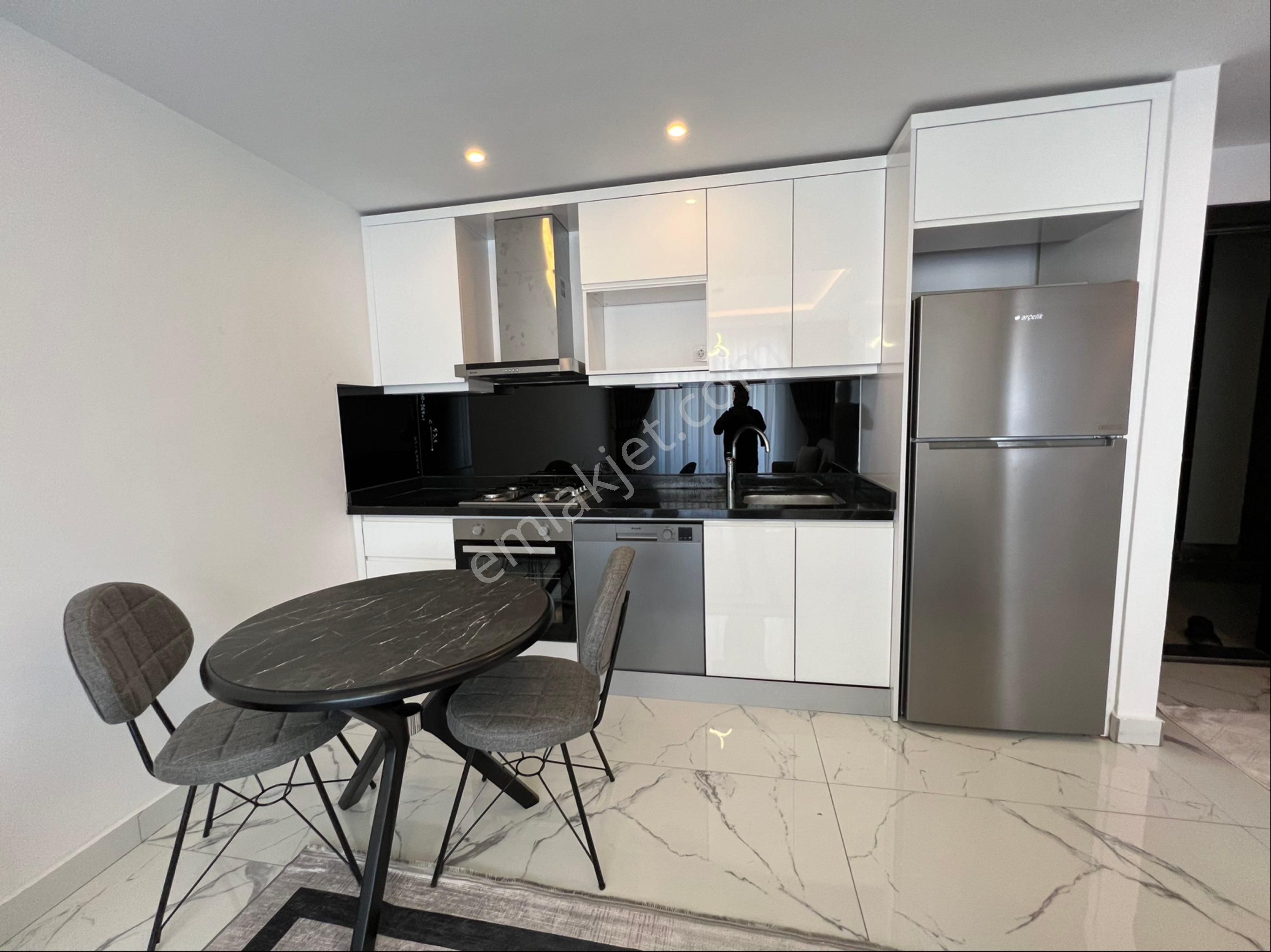 Alanya Mahmutlar Mahallesinde Kiralık Full Eşyalı 1+1 Daire - Görsel 8