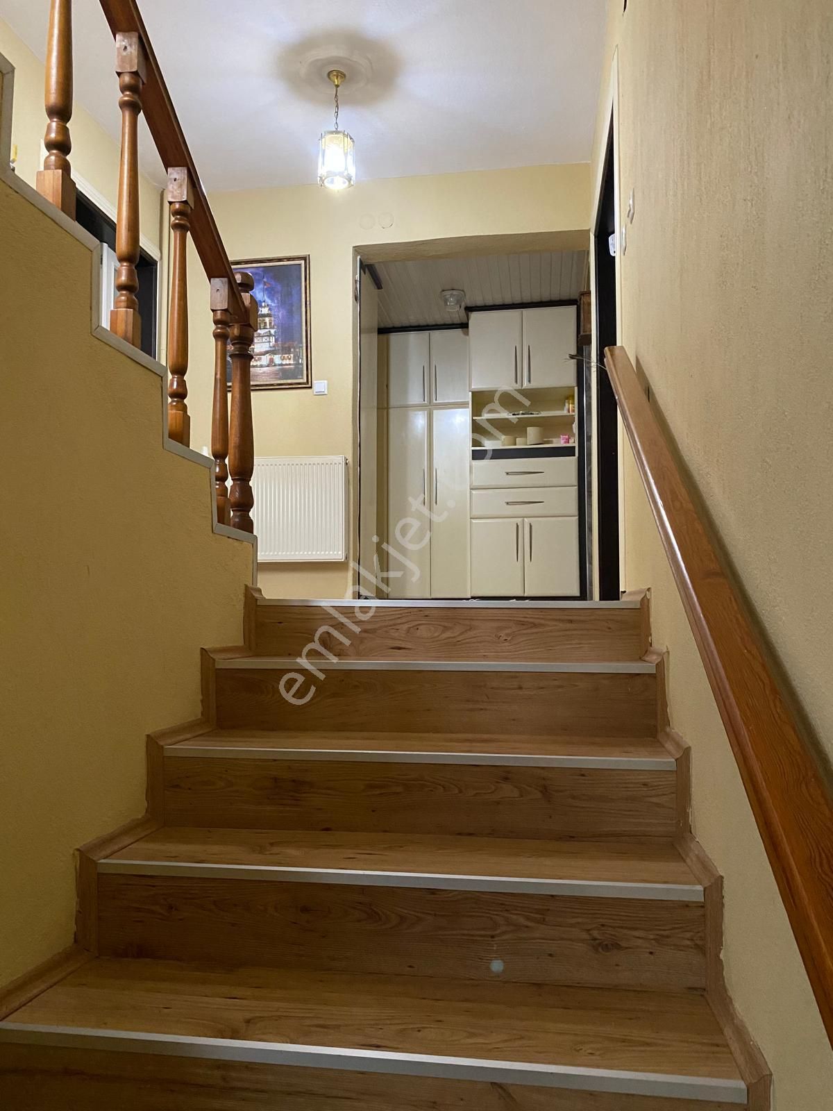 Bağbaşında 272 M2 Arsa İçinde 4 Katlı Satılık Komple Bina - Görsel 8