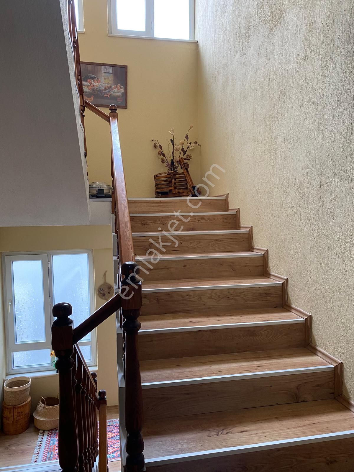 Bağbaşında 272 M2 Arsa İçinde 4 Katlı Satılık Komple Bina - Görsel 15