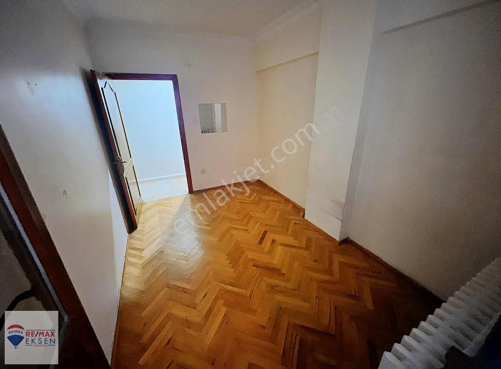 Üsküdar Mimar Sinanda Jakuzili Çift Balkonlu 3+1 Kiralık Daire - Görsel 27