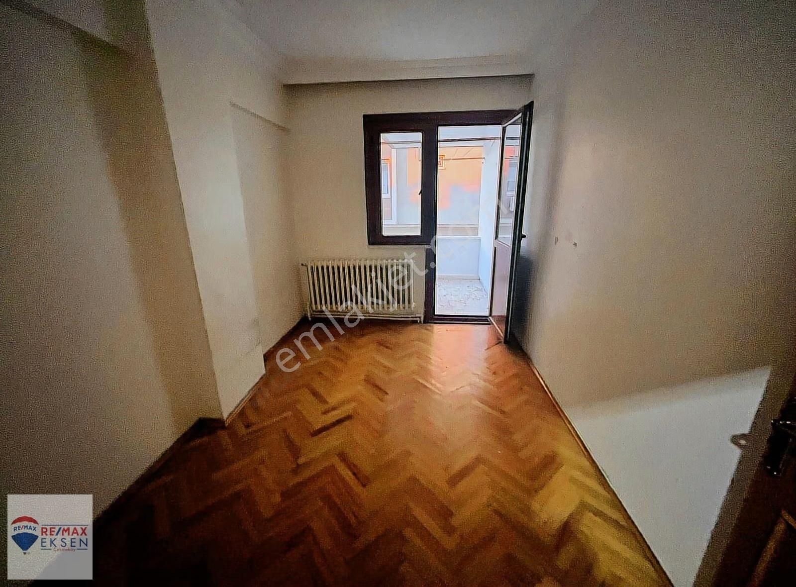 Üsküdar Mimar Sinanda Jakuzili Çift Balkonlu 3+1 Kiralık Daire - Görsel 15