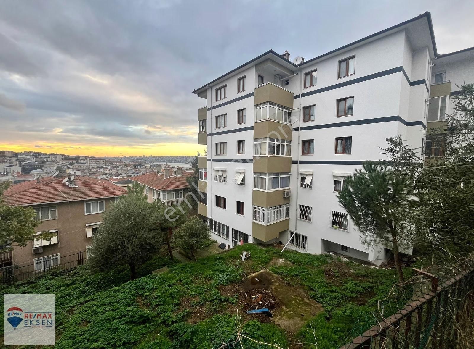 Üsküdar Mimar Sinanda Jakuzili Çift Balkonlu 3+1 Kiralık Daire - Görsel 24