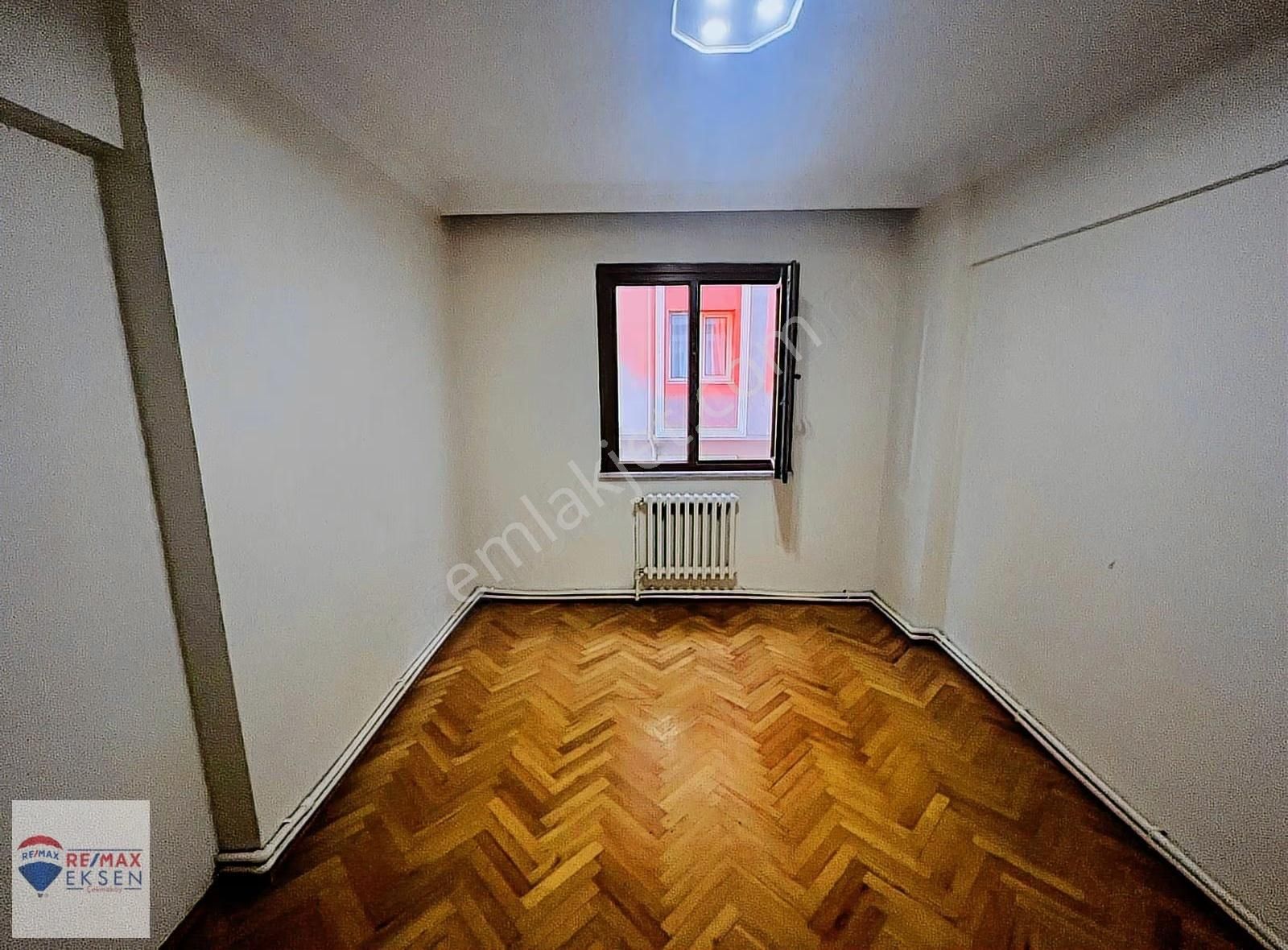 Üsküdar Mimar Sinanda Jakuzili Çift Balkonlu 3+1 Kiralık Daire - Görsel 18