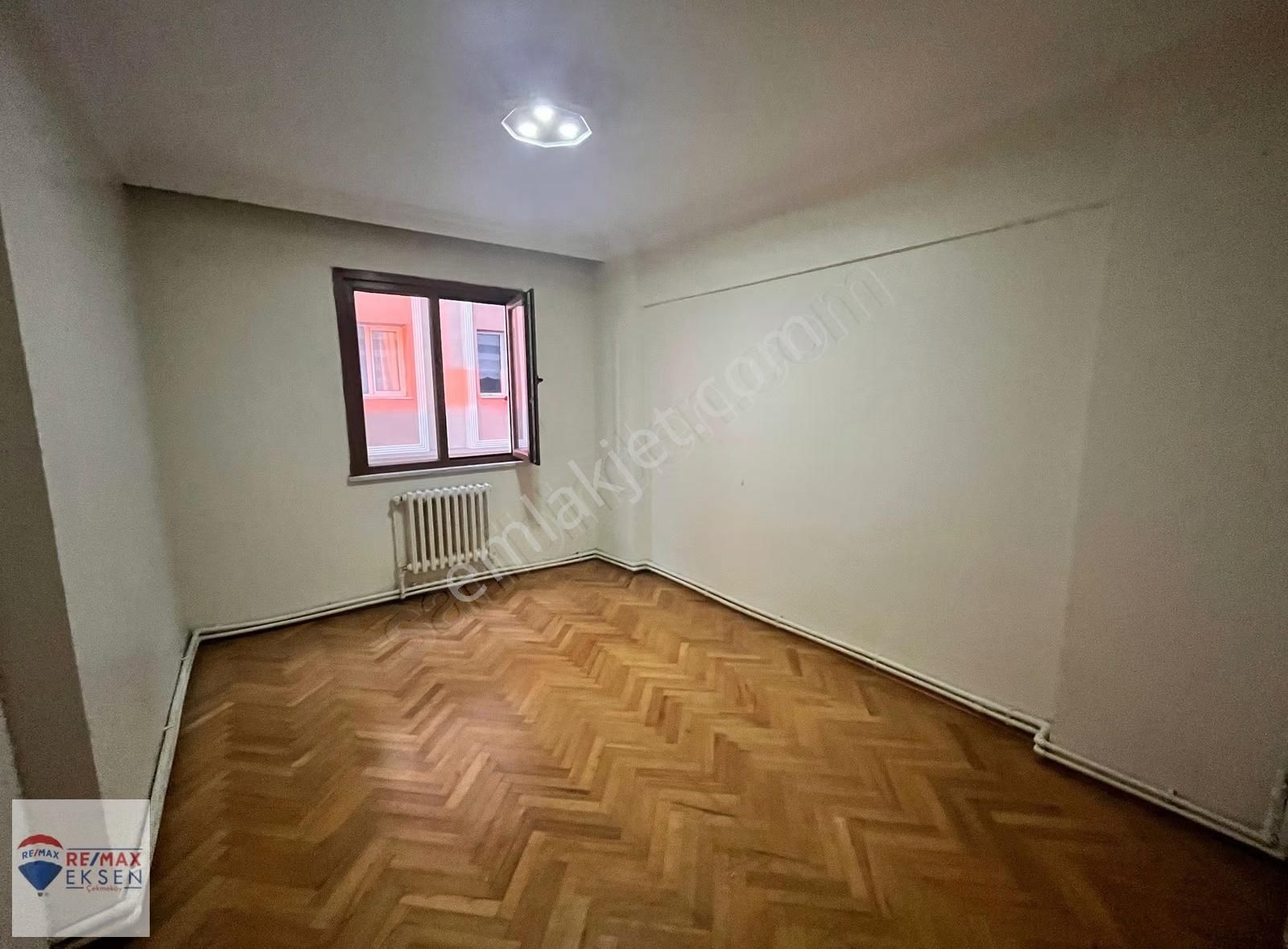 Üsküdar Mimar Sinanda Jakuzili Çift Balkonlu 3+1 Kiralık Daire - Görsel 22