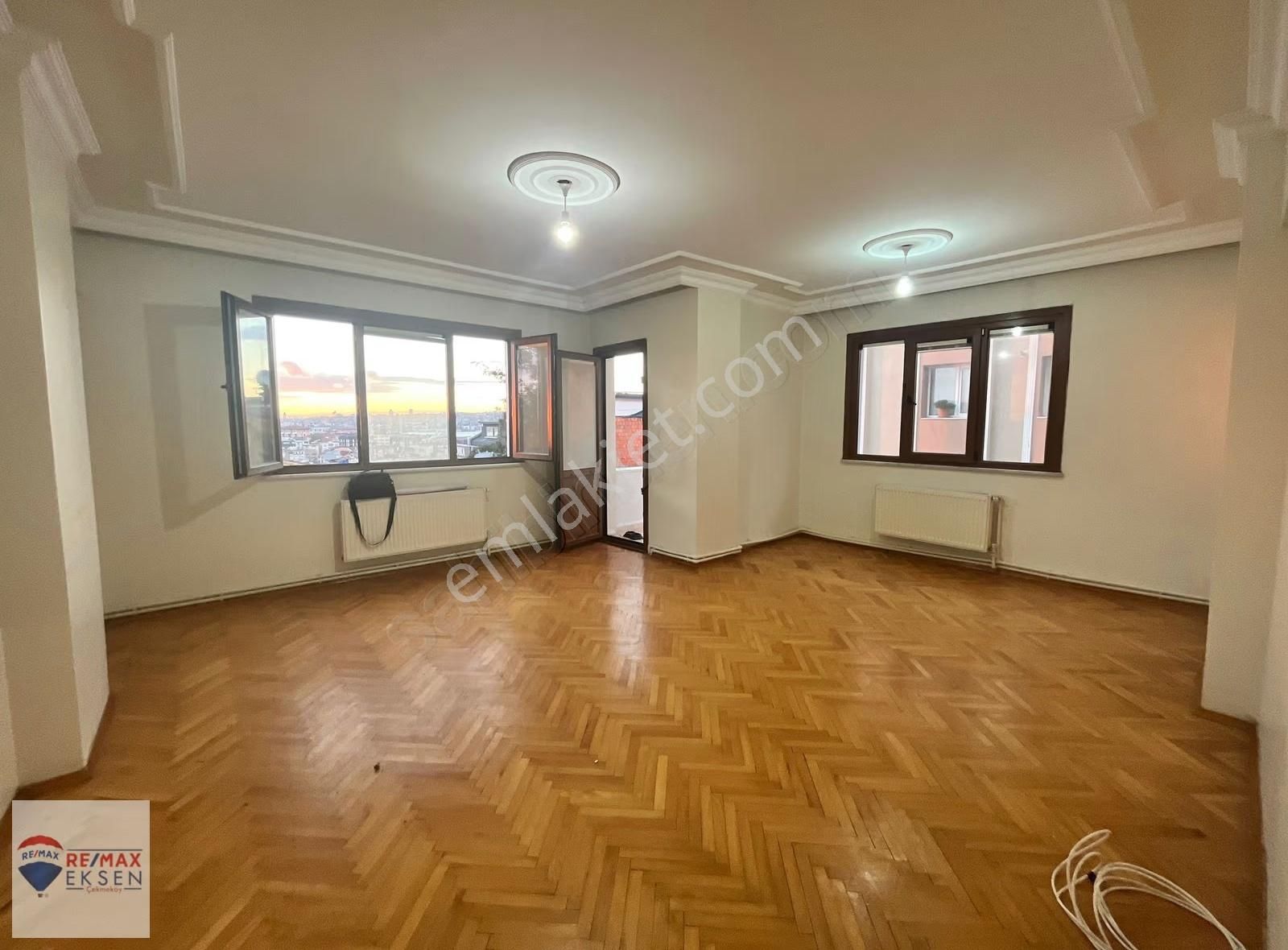 Üsküdar Mimar Sinanda Jakuzili Çift Balkonlu 3+1 Kiralık Daire - Görsel 8