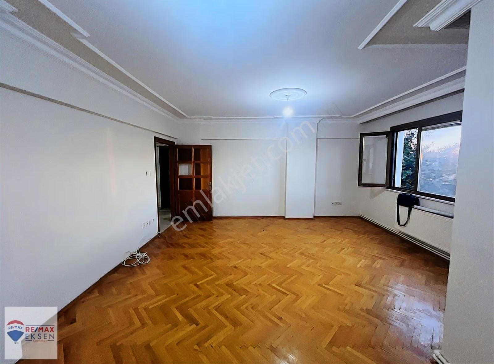 Üsküdar Mimar Sinanda Jakuzili Çift Balkonlu 3+1 Kiralık Daire - Görsel 16