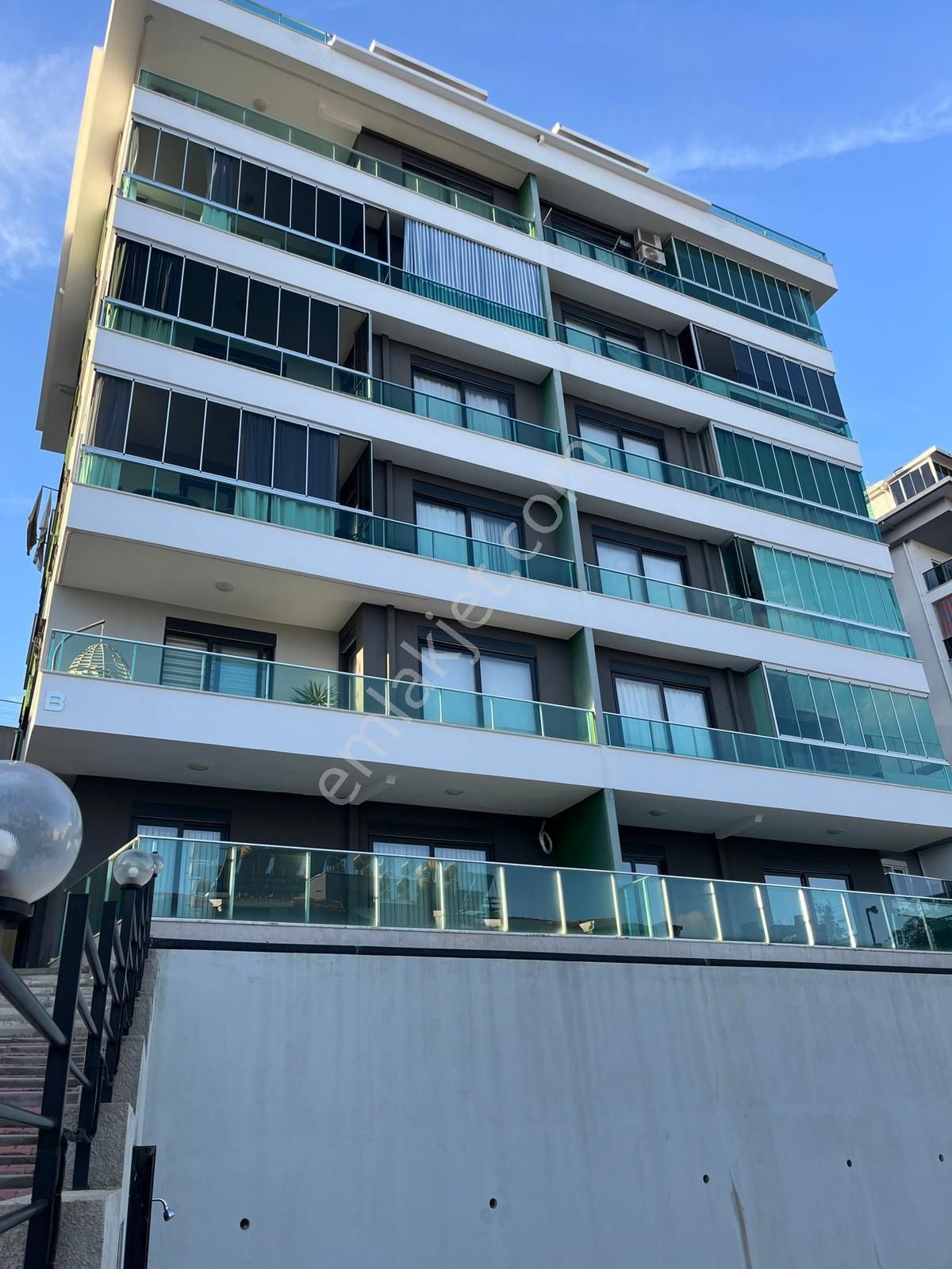 Antalya Alanya Çıplaklıda Satılık 3+1 Daire