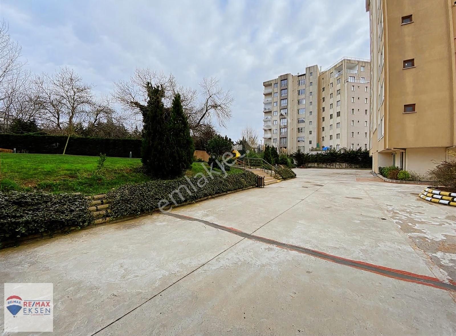 Çekmeköy Site İçi Park Ve Çarşı Yanı 2+1 Satılık Daire - Görsel 3