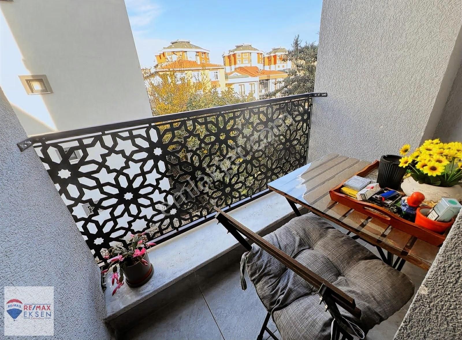 Ümraniye Necip Fazıl Mah. 2 Yaşında Satılık 2+1 İskanlı Daire - Görsel 3