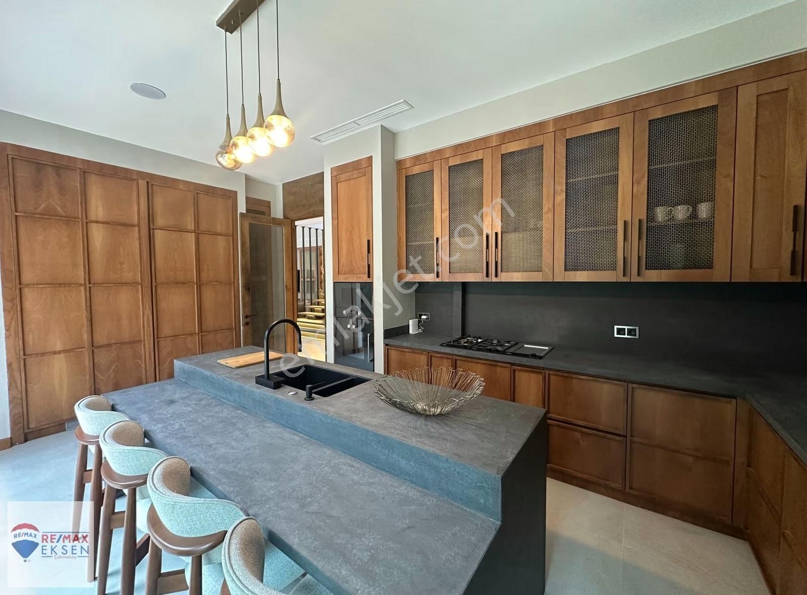 777 Ömerli, Çekmeköy'de Doğanın İçinde Satılık Lüks Villa 12+1 - Görsel 15