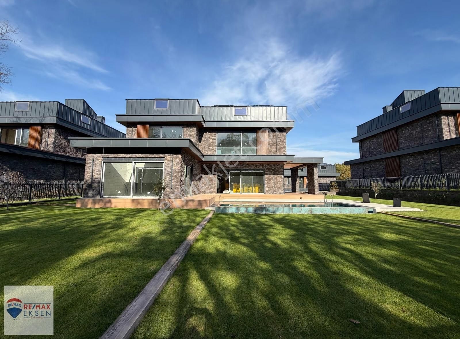 777 Ömerli, Çekmeköy'de Doğanın İçinde Satılık Lüks Villa 12+1 - Görsel 29