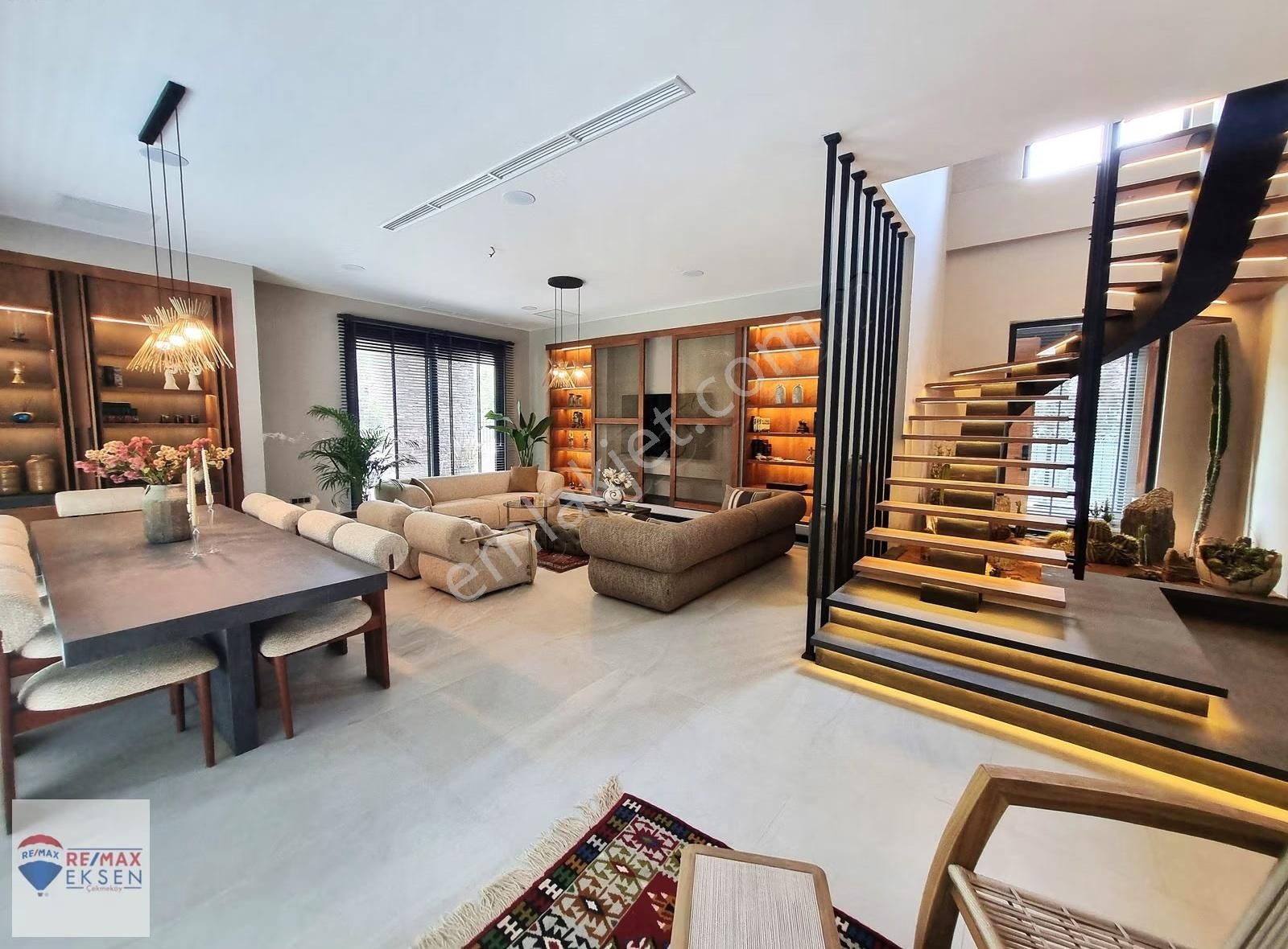 777 Ömerli, Çekmeköy'de Doğanın İçinde Satılık Lüks Villa 12+1 - Görsel 6