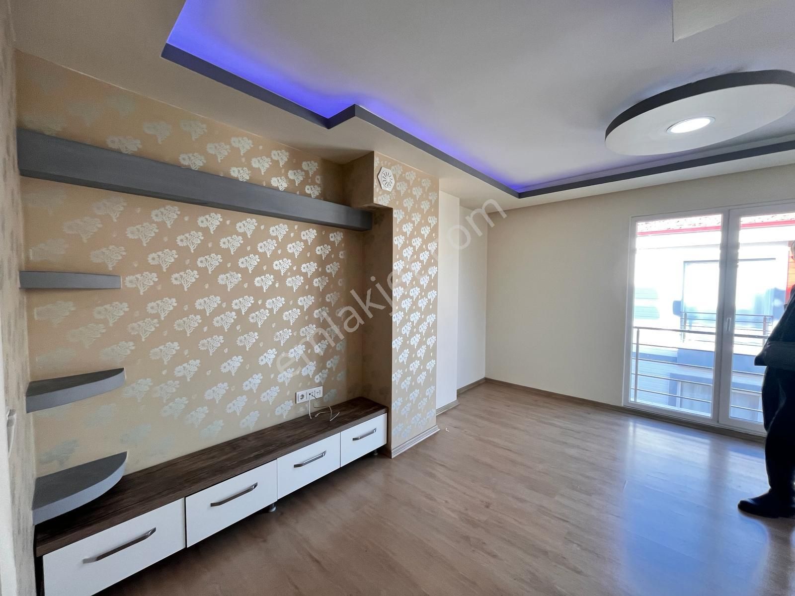 Parstan Altınkumda Ön Cephe Doğalgazlı Asansörlü Lüks 2+1 Daire - Görsel 16