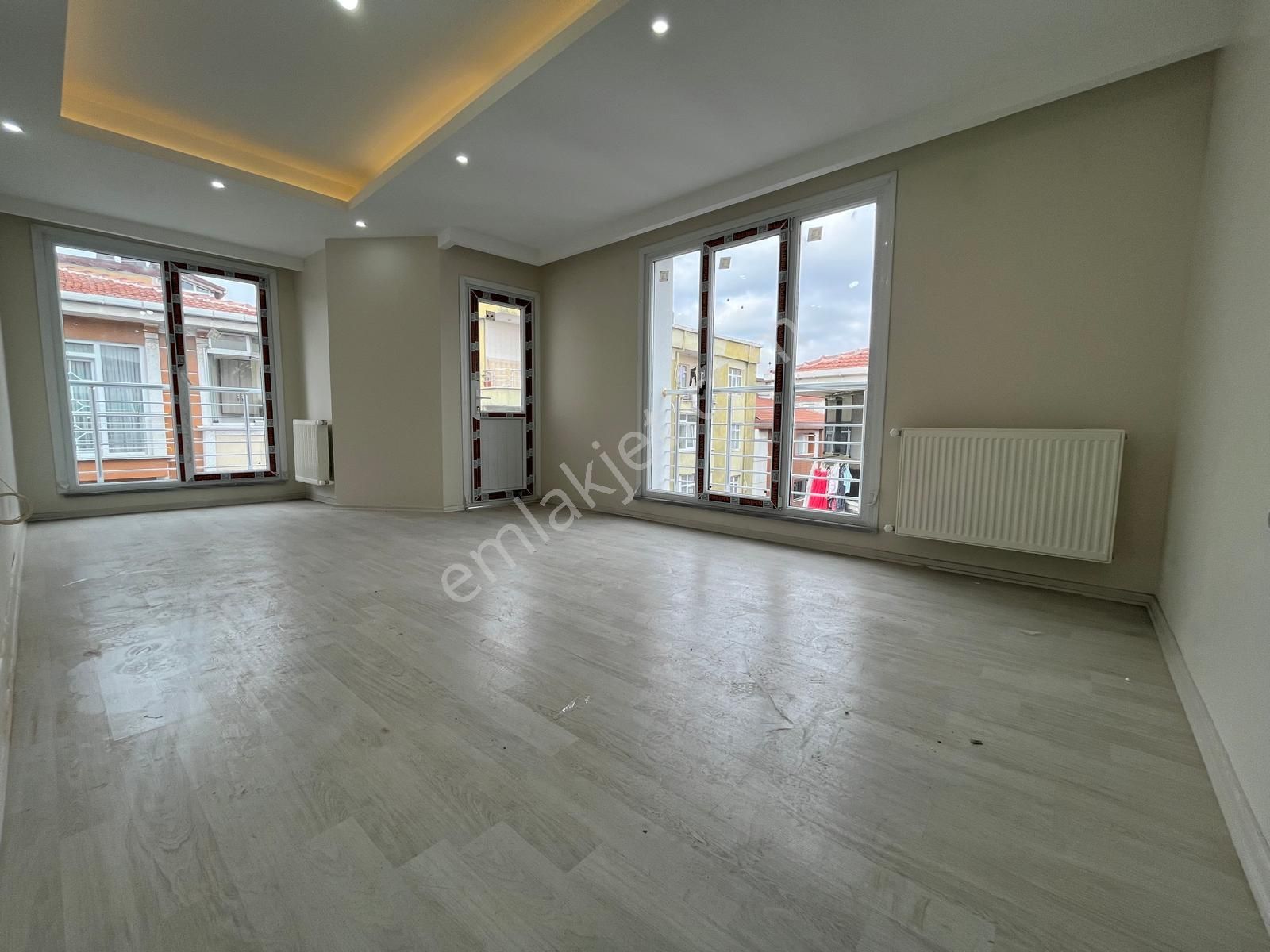 Türkiye Emlak Fatih Mah 3+1 Kredili 120m2 2.ve 4.kat Kod 2678