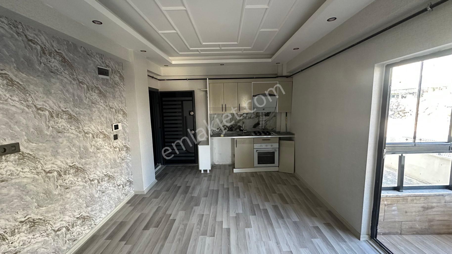 Deniz Gayrimenkul’den Karaköprü Seyrantepe,de Kiralık Sıfır 1+1 Ara Kat Daire