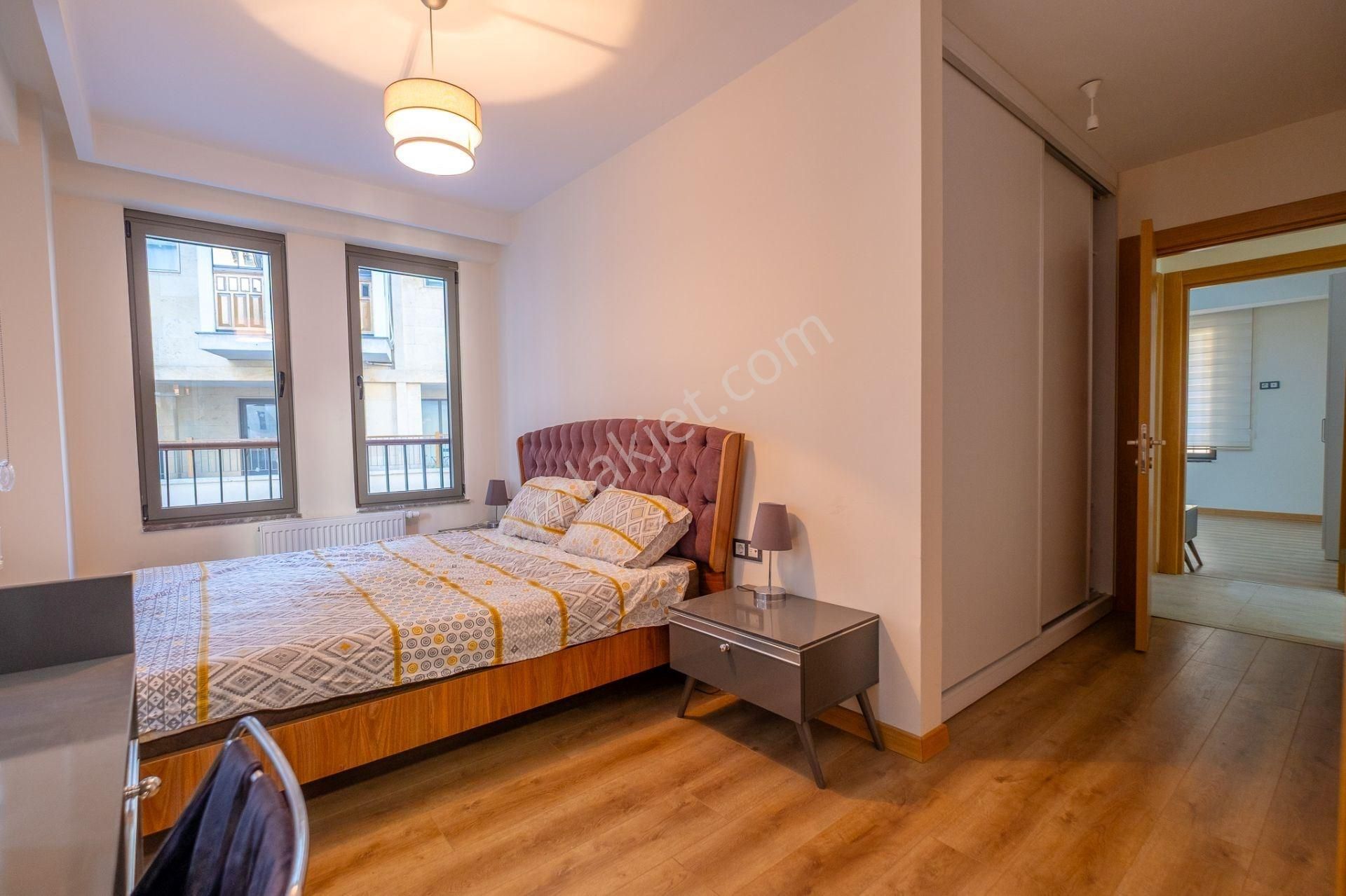 Beyoğlu'nda Site'de Kdv Avantajlı Eşyalı Sıfır Kiralık 3+1 Daire - Görsel 19