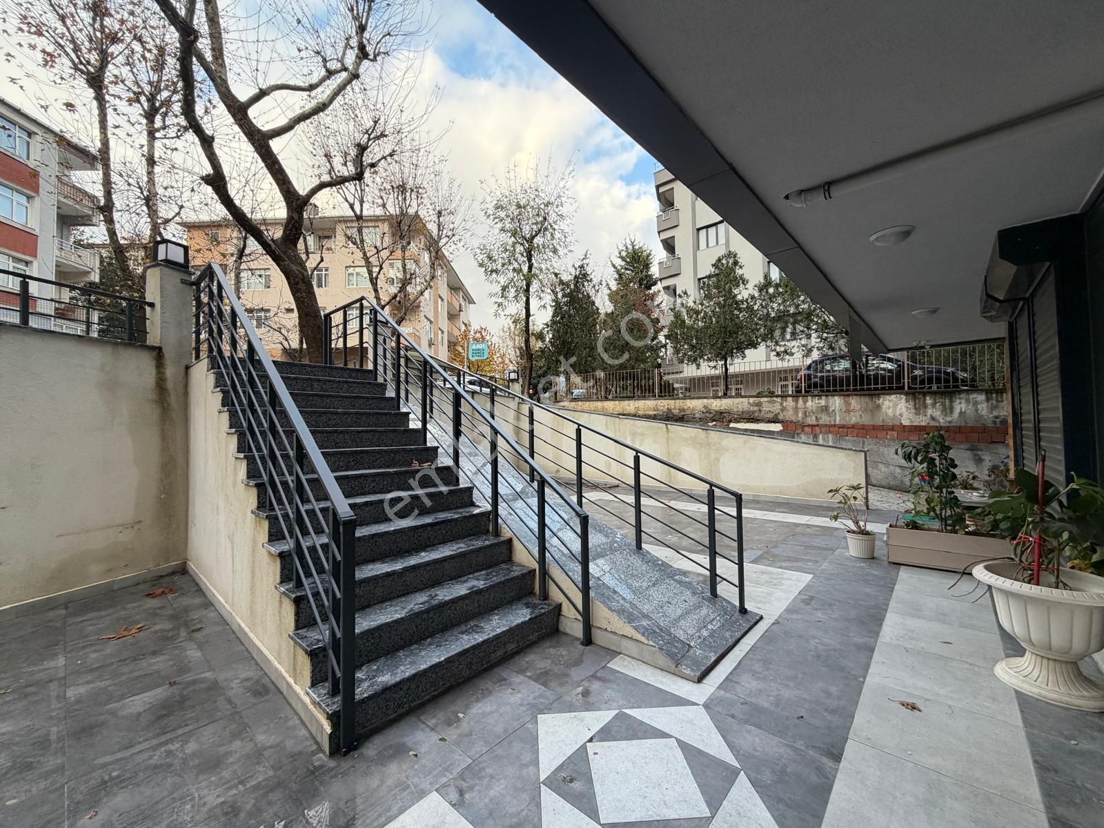 Bahçelievler Merkez'de Sıfır Binada K. Otoparklı 1+1 Daire - Görsel 14