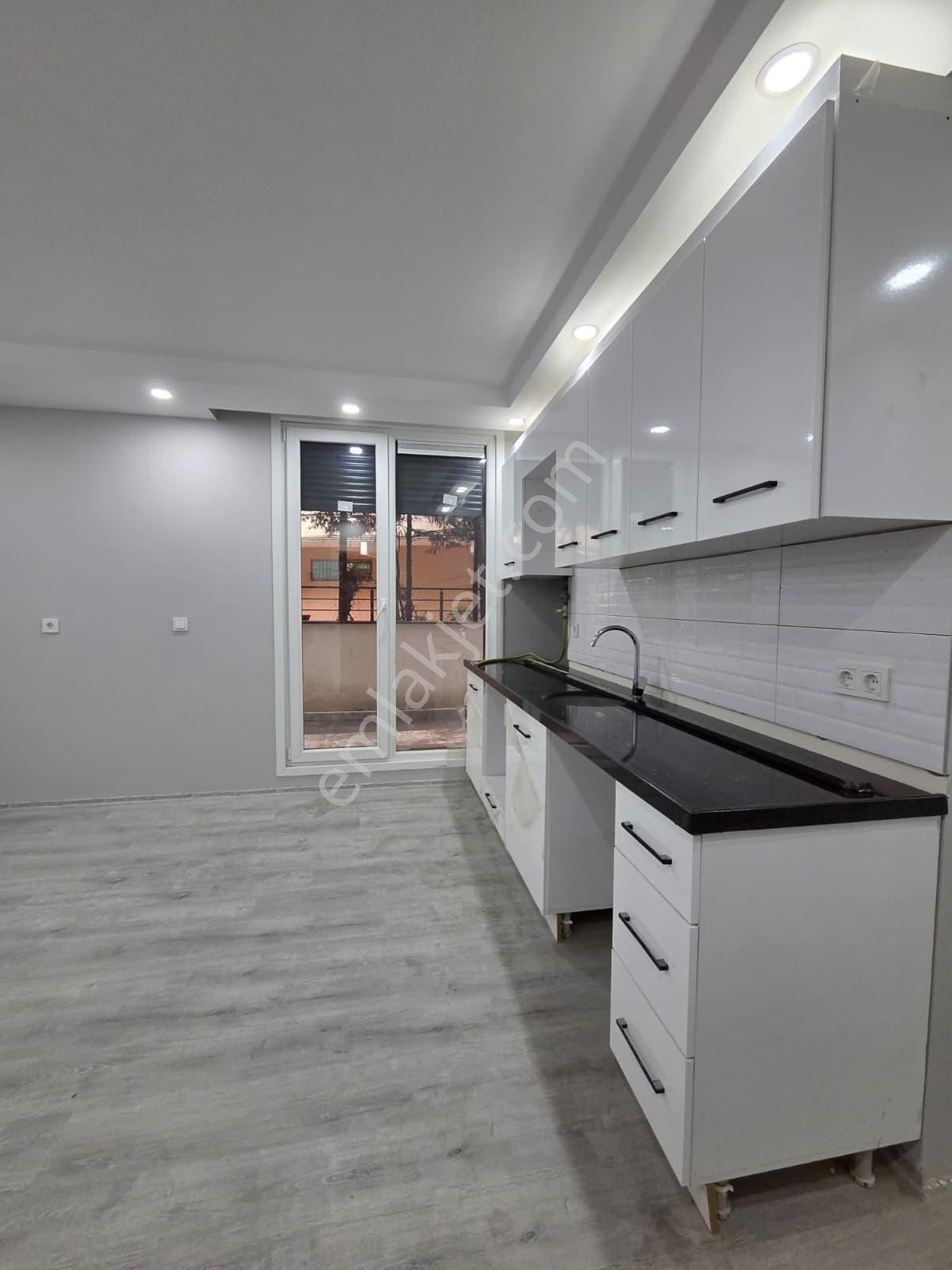 Bahçelievler Merkez'de Sıfır Binada K. Otoparklı 1+1 Daire - Görsel 4
