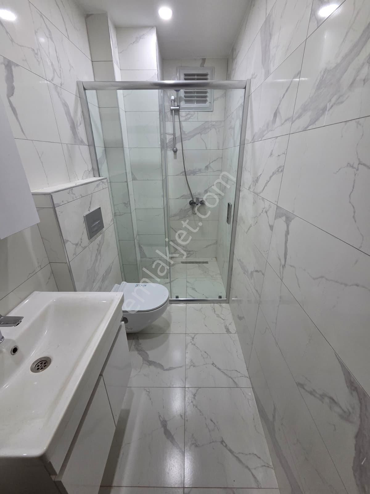 Bahçelievler Merkez'de Sıfır Binada K. Otoparklı 1+1 Daire - Görsel 7