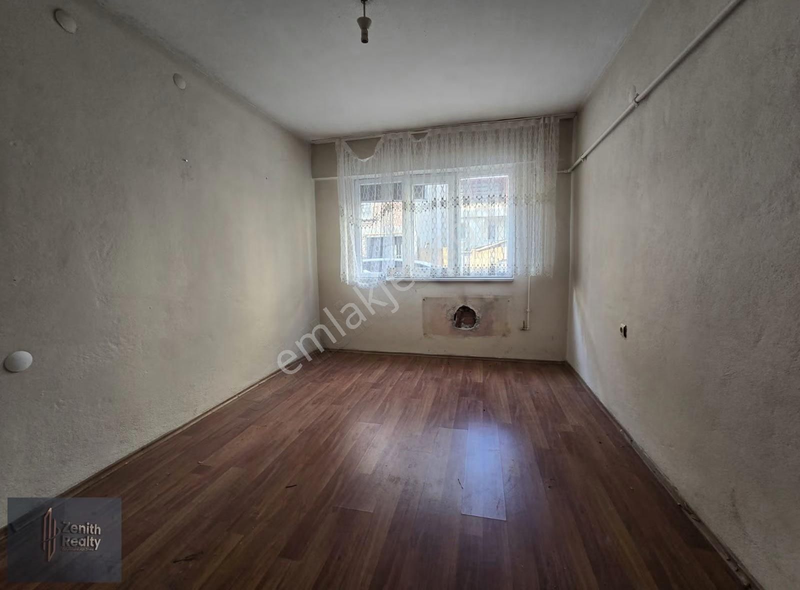 Üçevler Mahallesinde 2 Katlı Müstakil Bina - Görsel 4