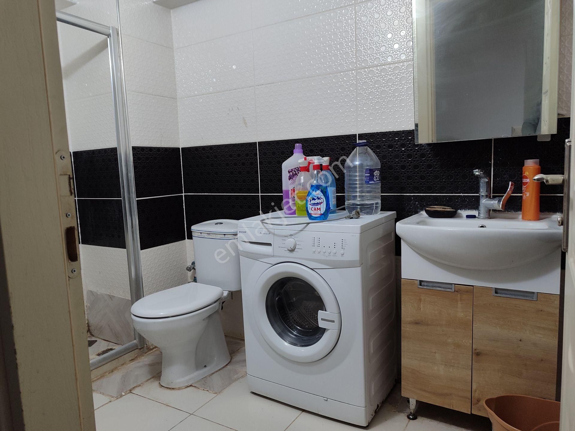 Asel'den Laleli Cafeler Sokağı 1+1 Çift Kat Ofis Ve 2 Adet 1+1 - Görsel 16