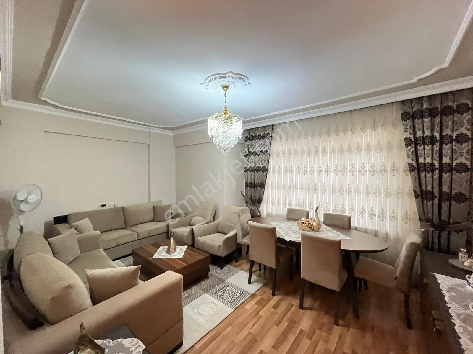 Kurtuluş Mahallesin De Satılık 3+1 Doğalgazlı Daire ! ! !