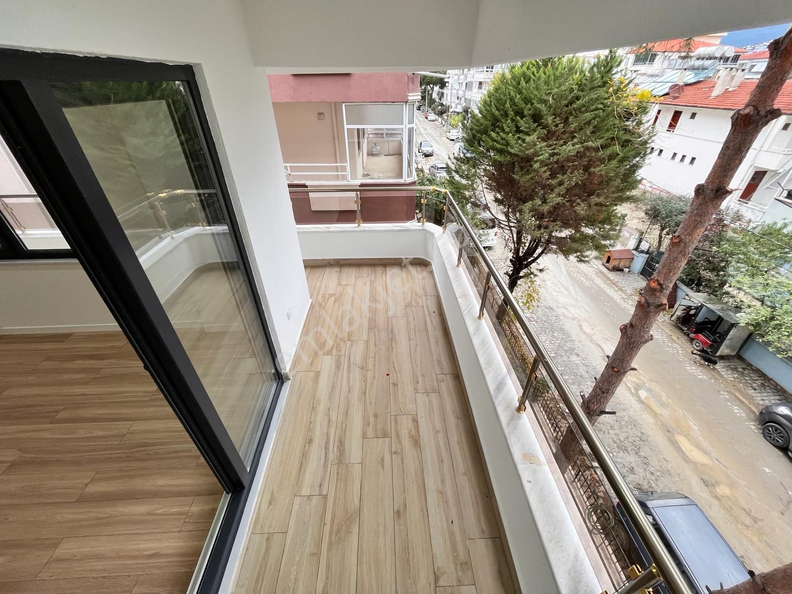 Parstan Sarıkızda Ön Cephe Arakat Modern Tasarım Geniş 3+1 Daire - Görsel 2