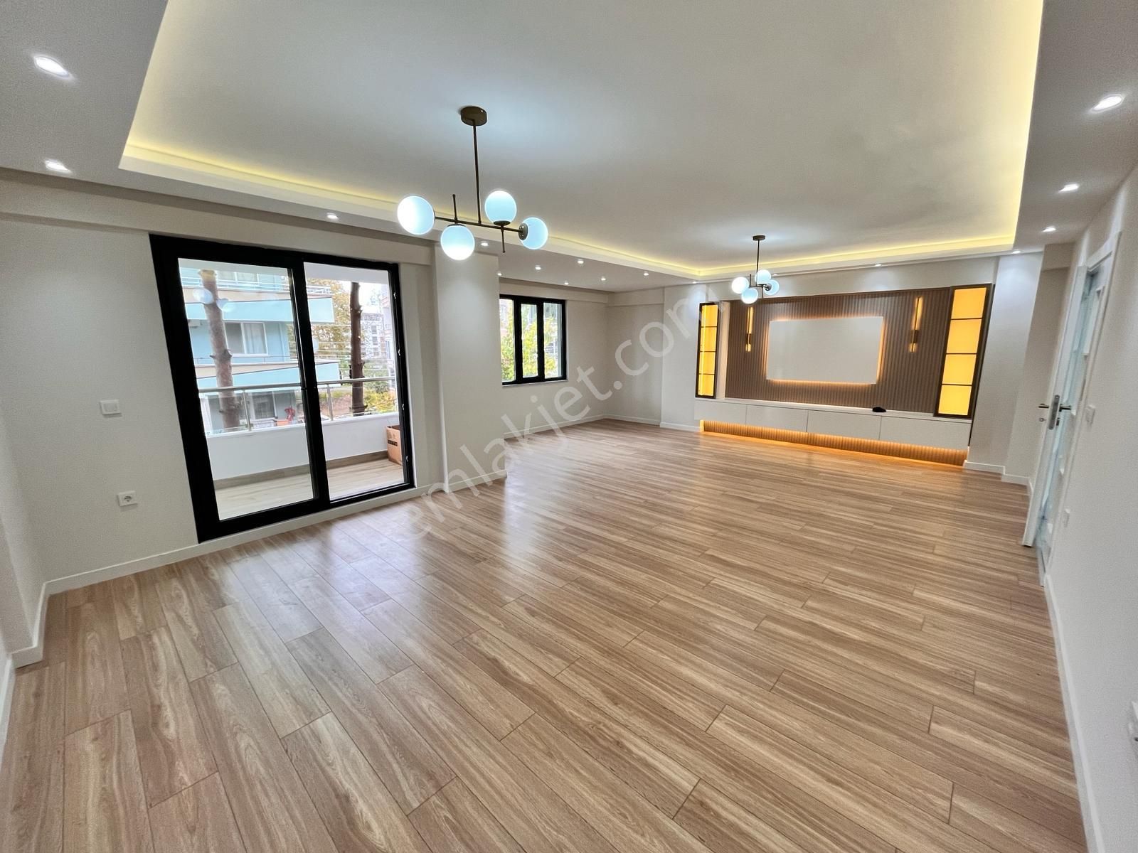 Parstan Sarıkızda Ön Cephe Arakat Modern Tasarım Geniş 3+1 Daire - Görsel 7