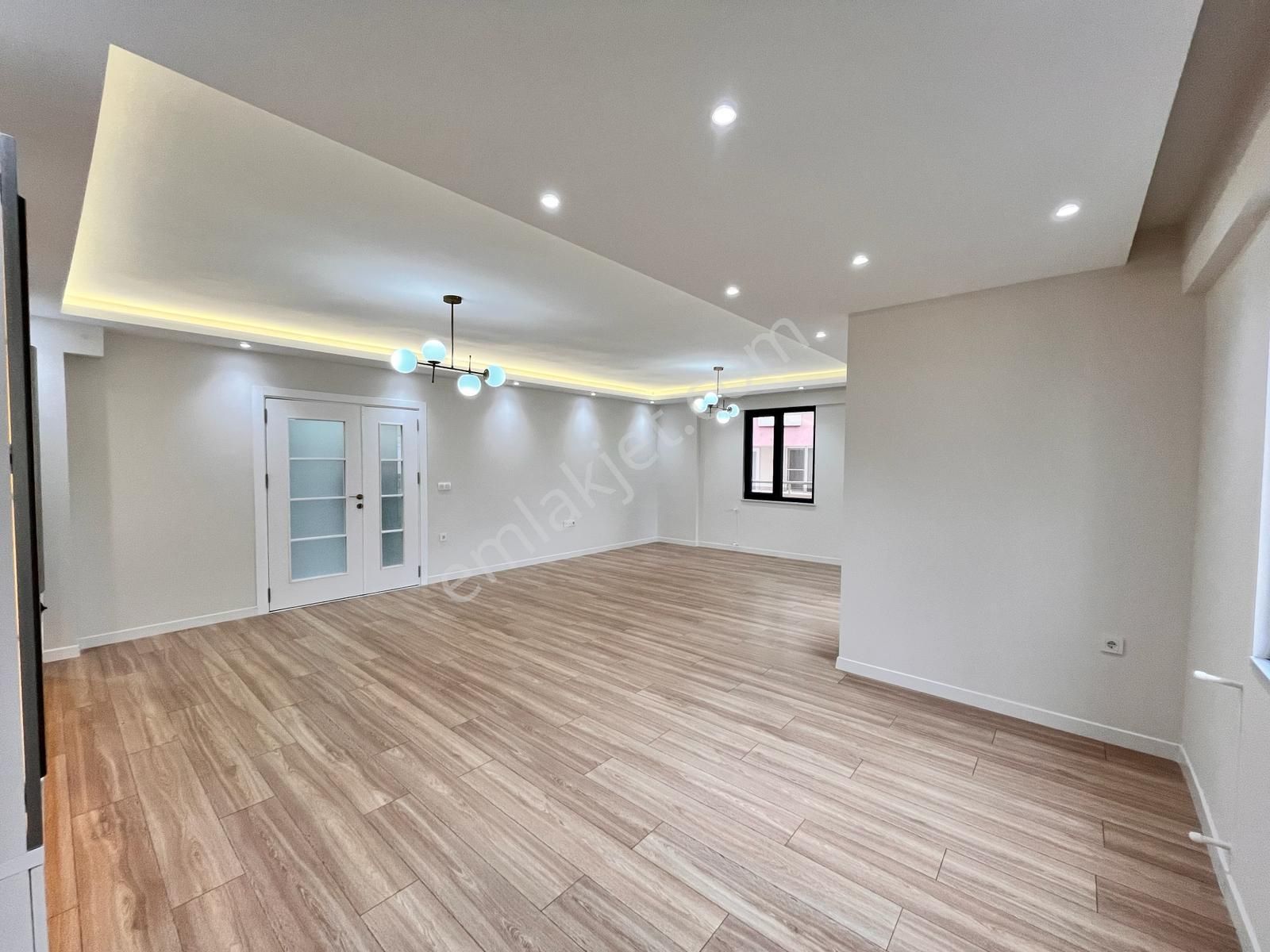 Parstan Sarıkızda Ön Cephe Arakat Modern Tasarım Geniş 3+1 Daire - Görsel 11