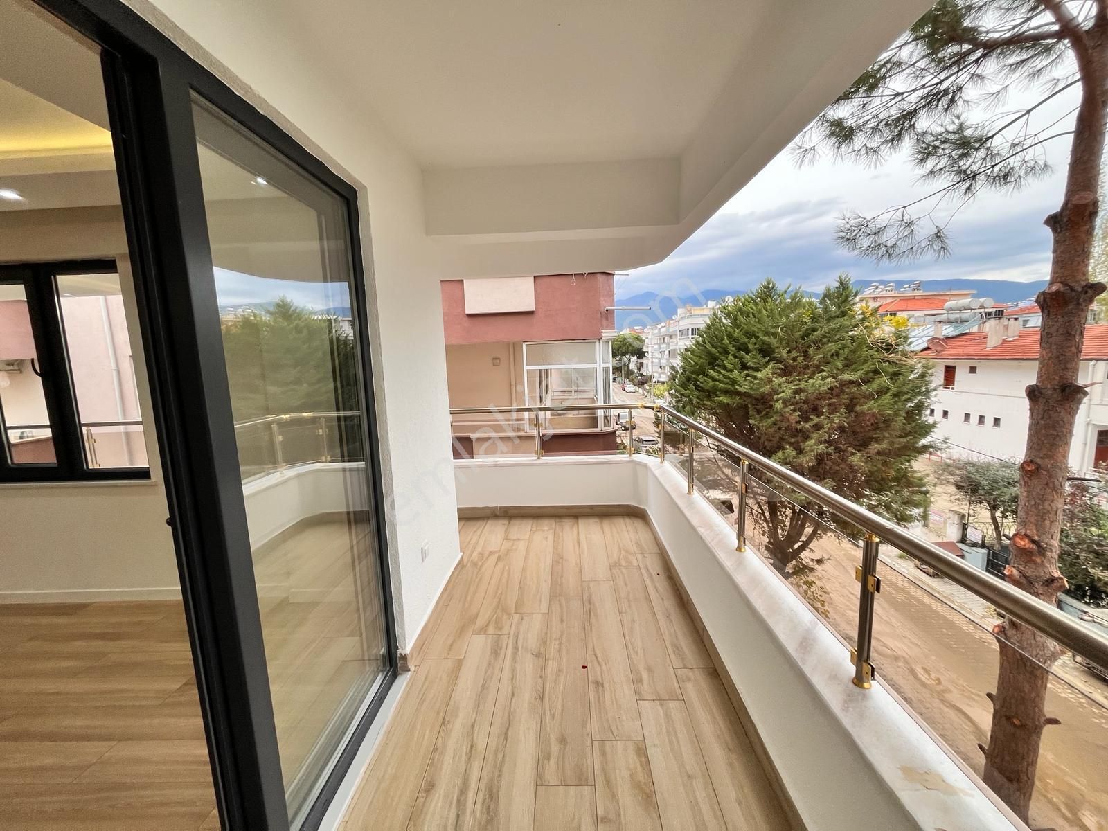 Parstan Sarıkızda Ön Cephe Arakat Modern Tasarım Geniş 3+1 Daire - Görsel 4