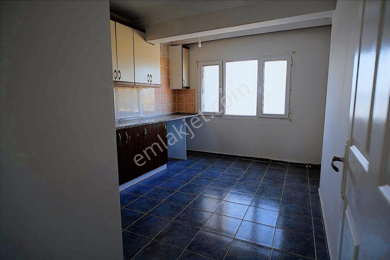 Kuşçularda Ana Cadde Üzeri Kiralık 2+1 - Görsel 28