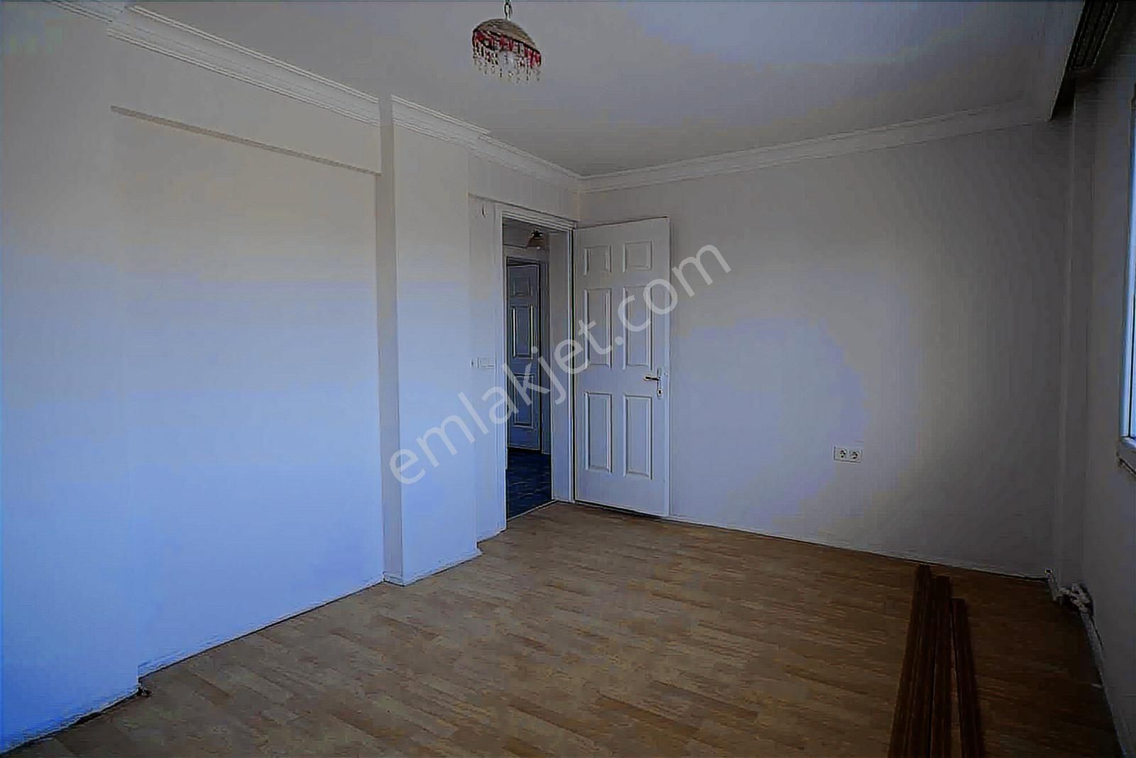 Kuşçularda Ana Cadde Üzeri Kiralık 2+1 - Görsel 7